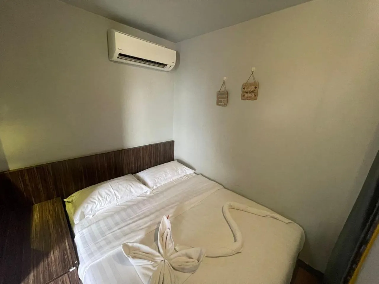 Bed in 7 Inn Semporna