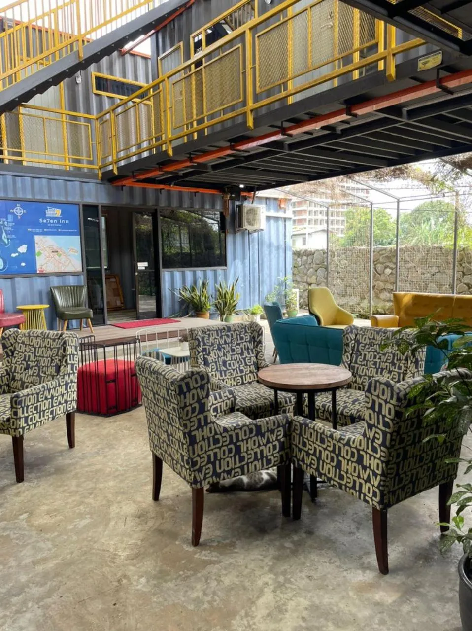 Seating area in 7 Inn Semporna