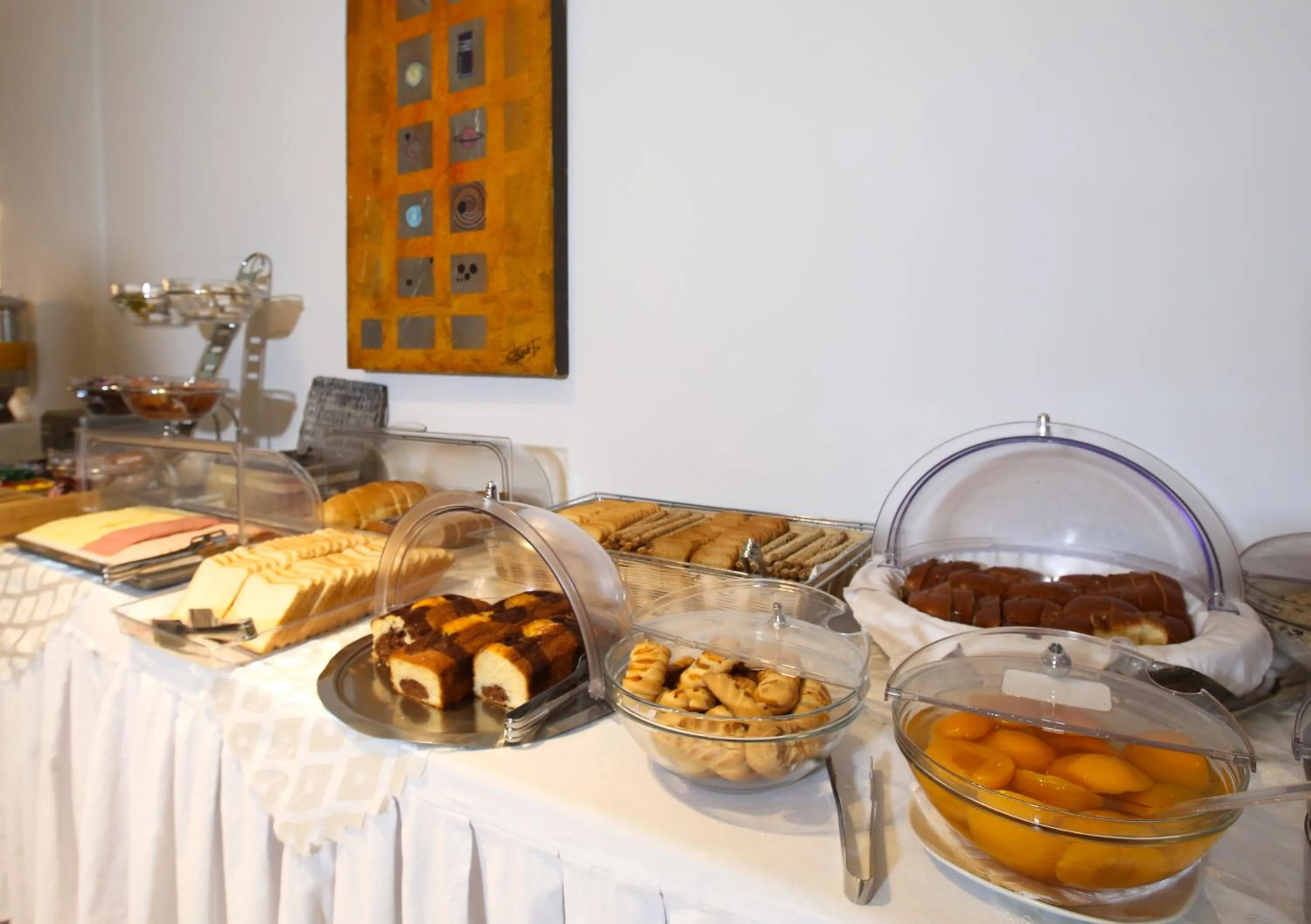 Food and drinks in Hotel Astron