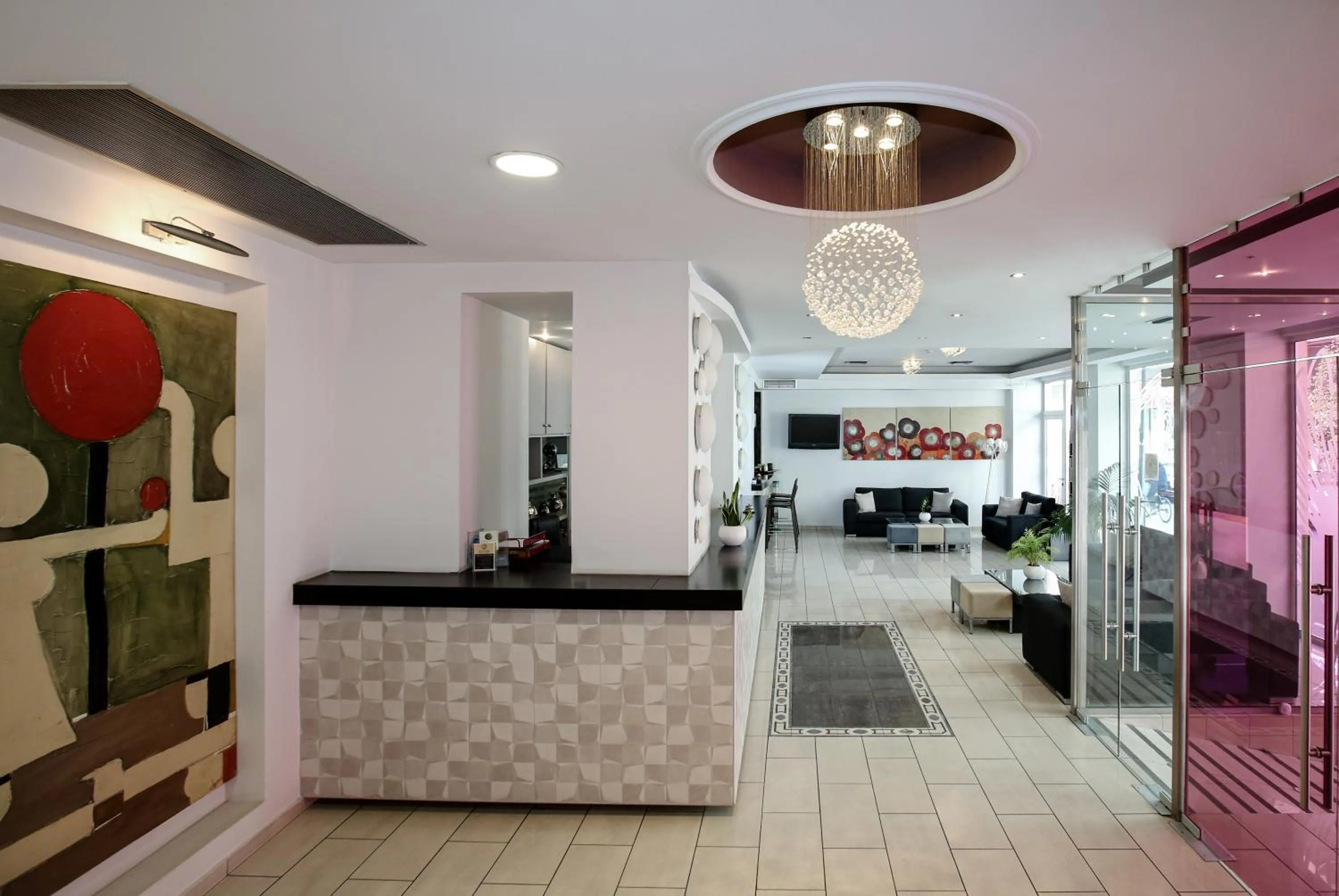 TV and multimedia in Hotel Astron