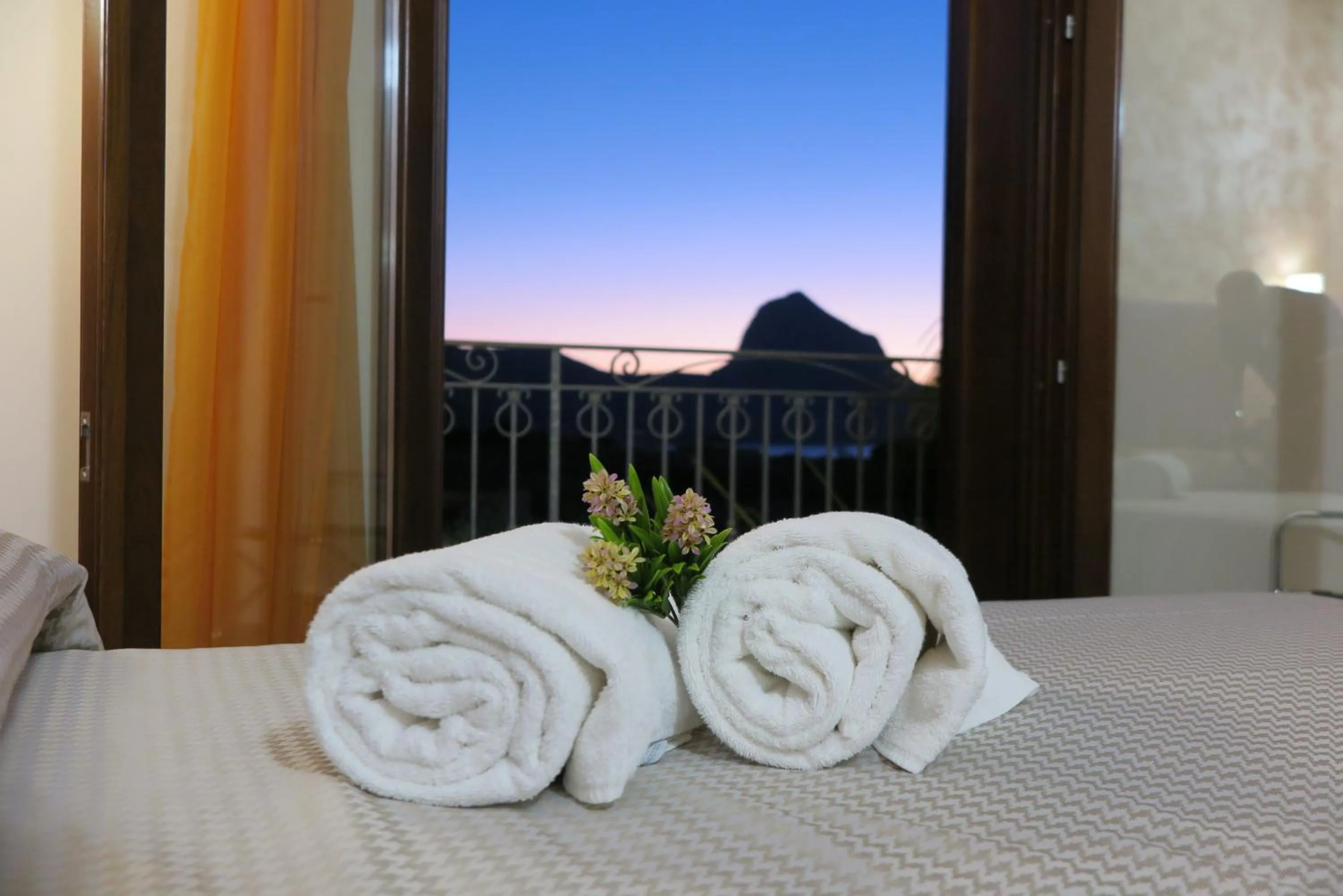 Sea view, Bed in Trigrana Vacanze Hotel