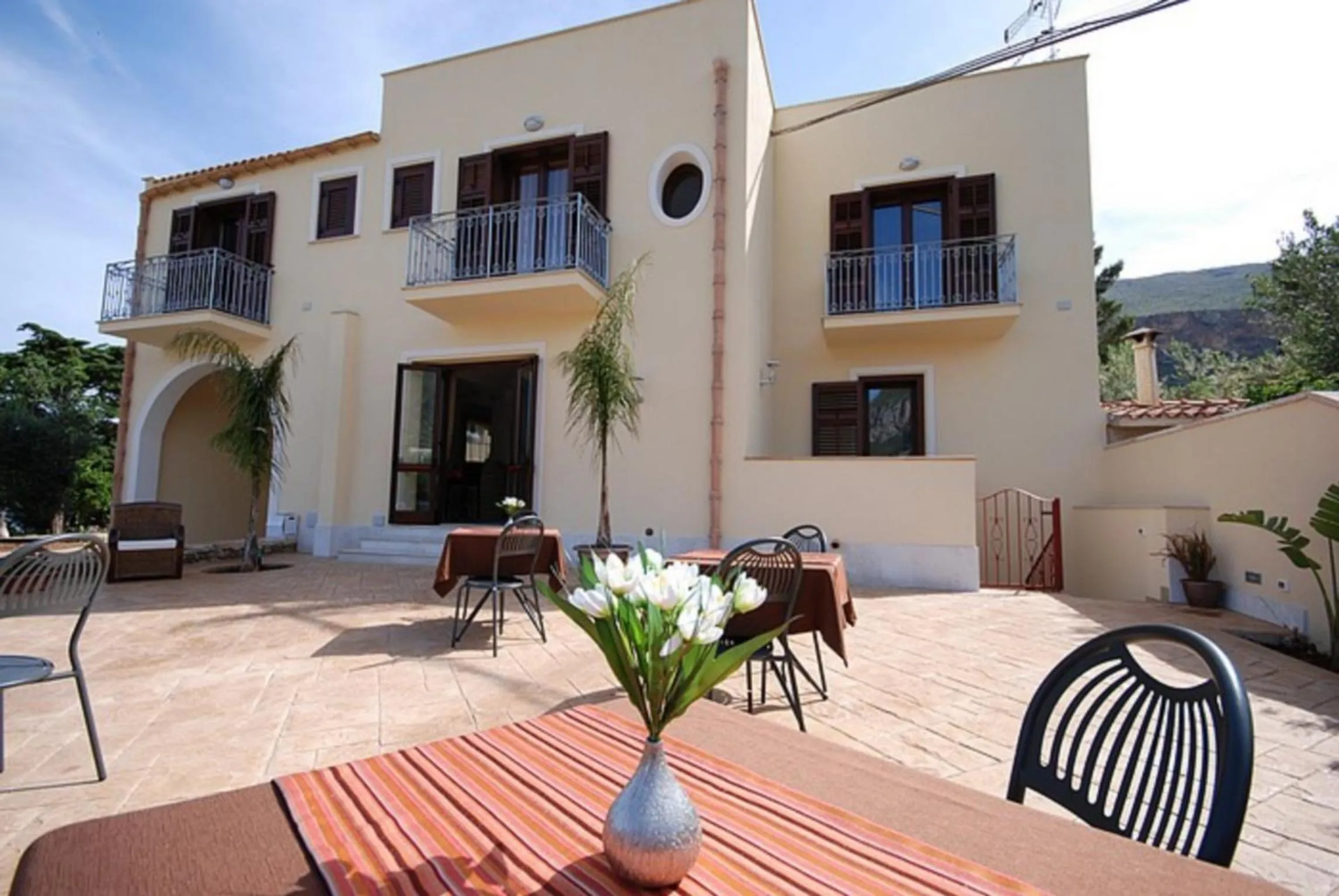 Facade/entrance in Trigrana Vacanze Hotel