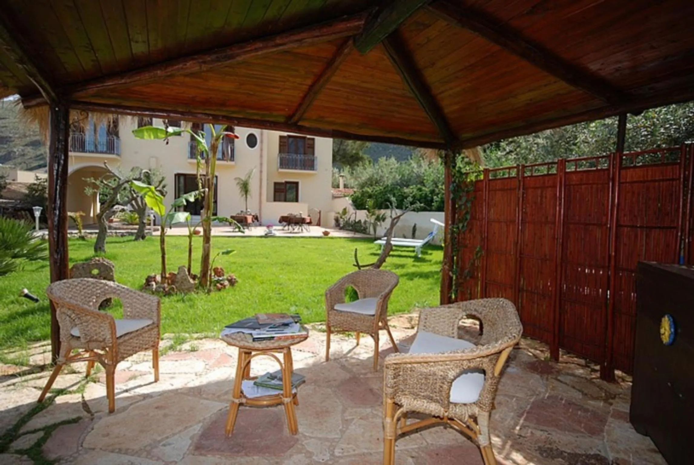 Garden in Trigrana Vacanze Hotel