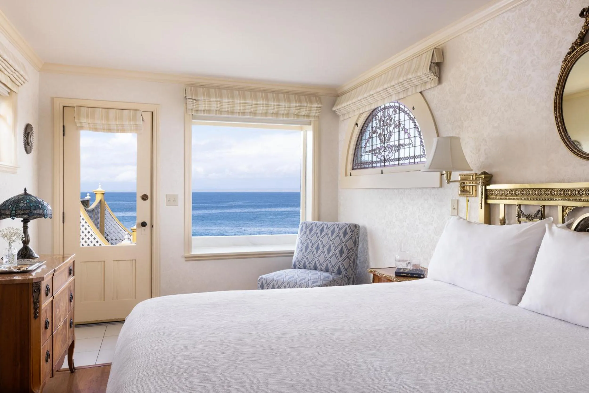 Bed in Seven Gables Inn on Monterey Bay, A Kirkwood Collection Hotel