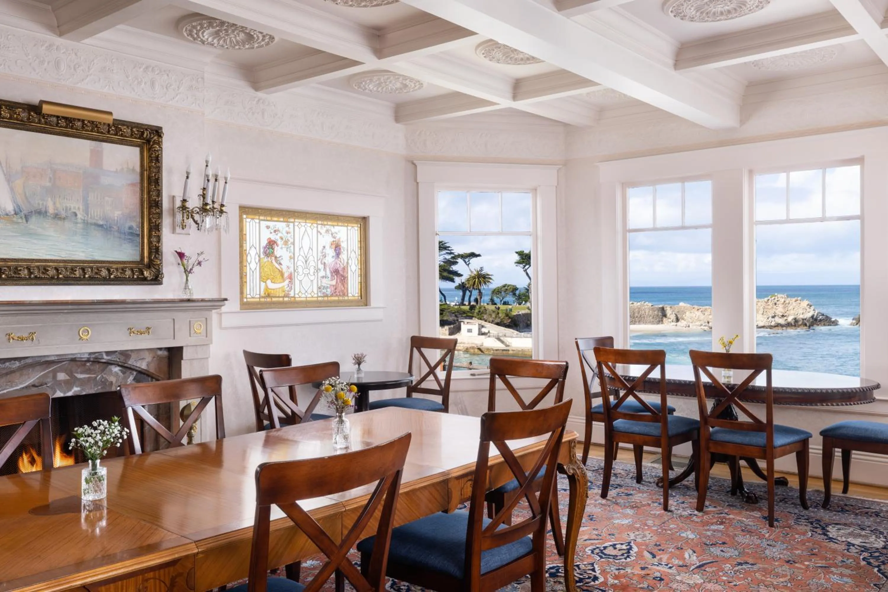 Dining area in Seven Gables Inn on Monterey Bay, A Kirkwood Collection Hotel