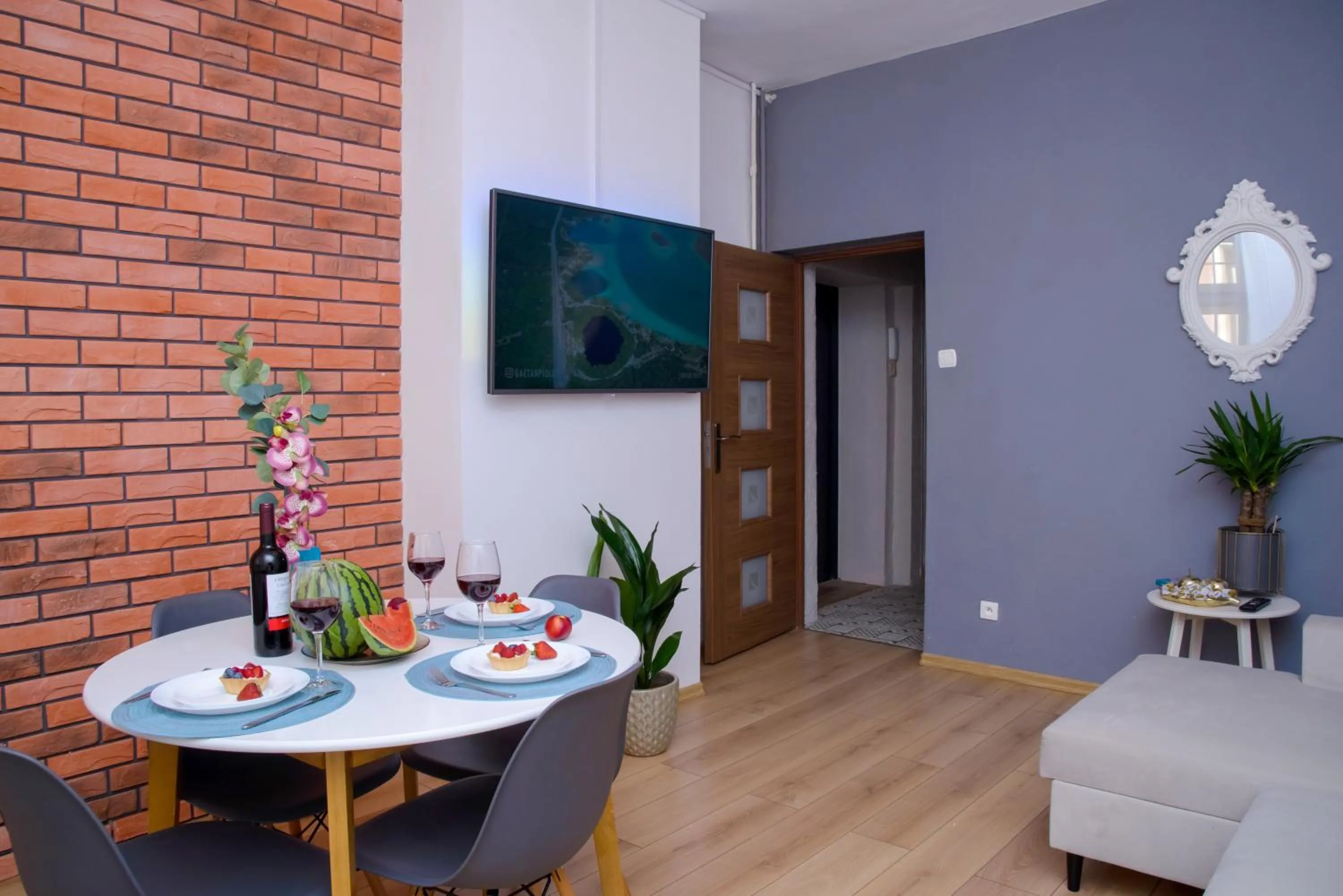 Maya's Flats & Resorts 19 & 20 - Ogarna