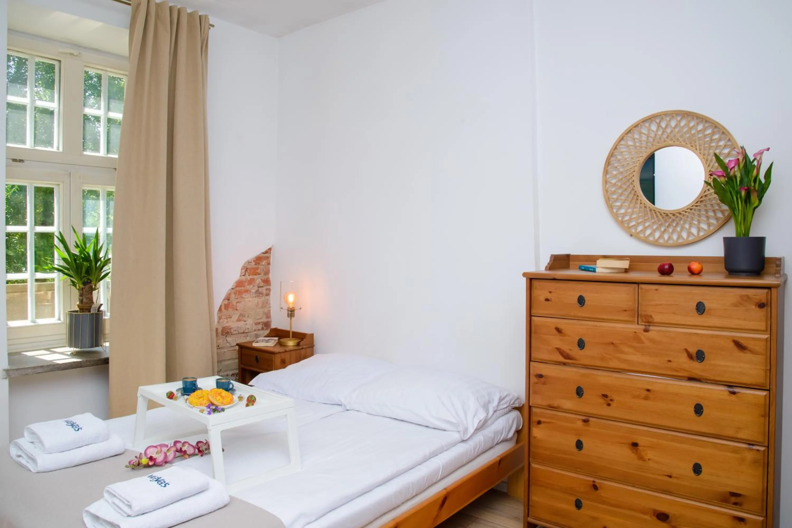 Bed in Maya's Flats & Resorts 19 & 20 - Ogarna