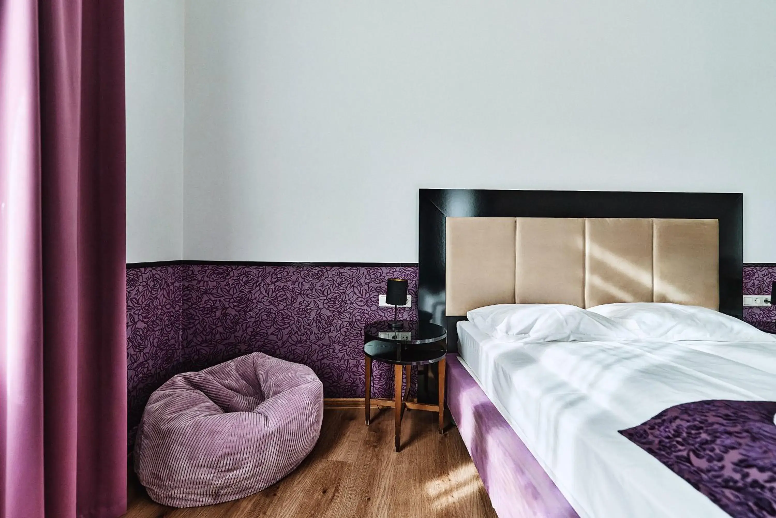 Bed in Hotel Pension Baron am Schottentor Bed in Hotel Pension Baron am Schottentor