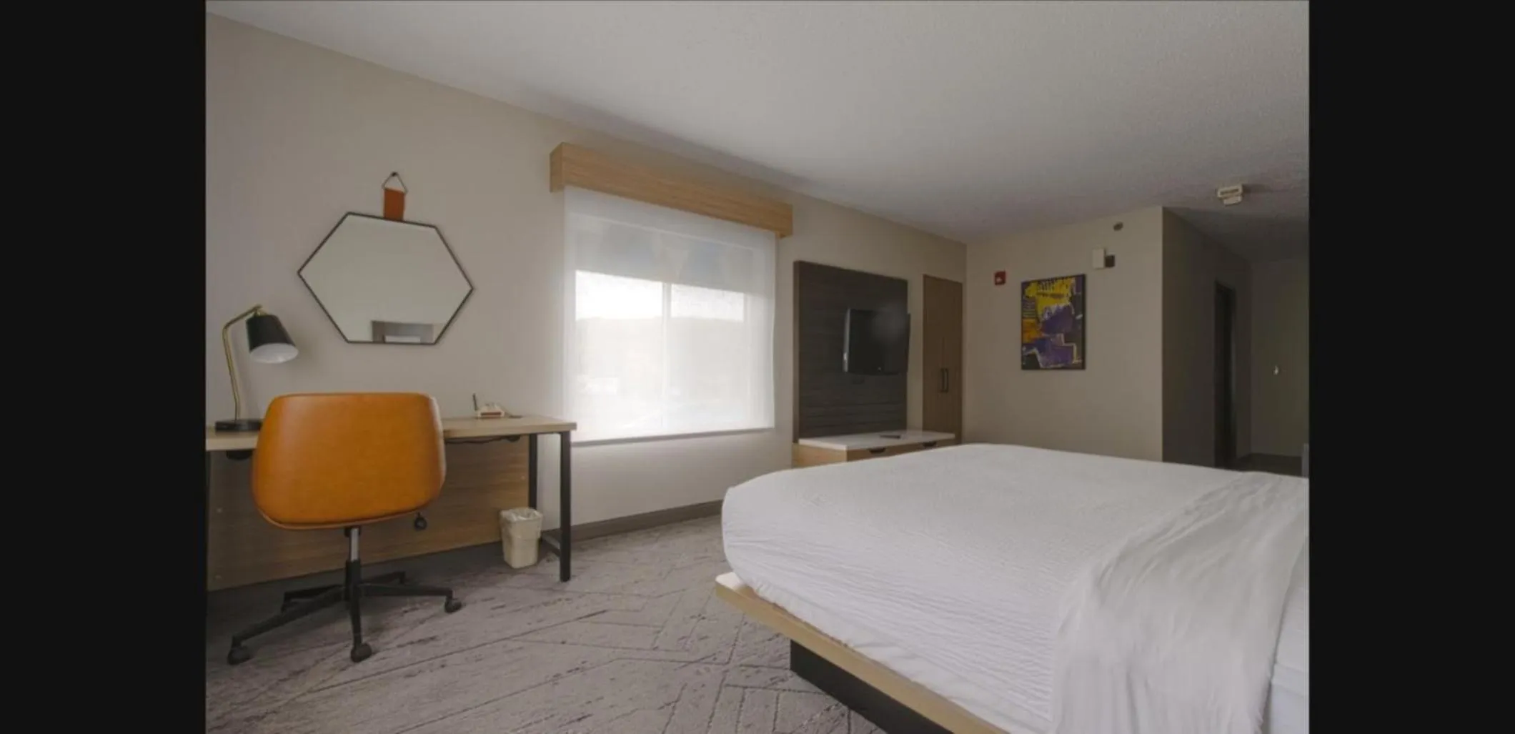 Photo of the whole room, Bed in Holiday Inn Express Hartford-Newington by IHG