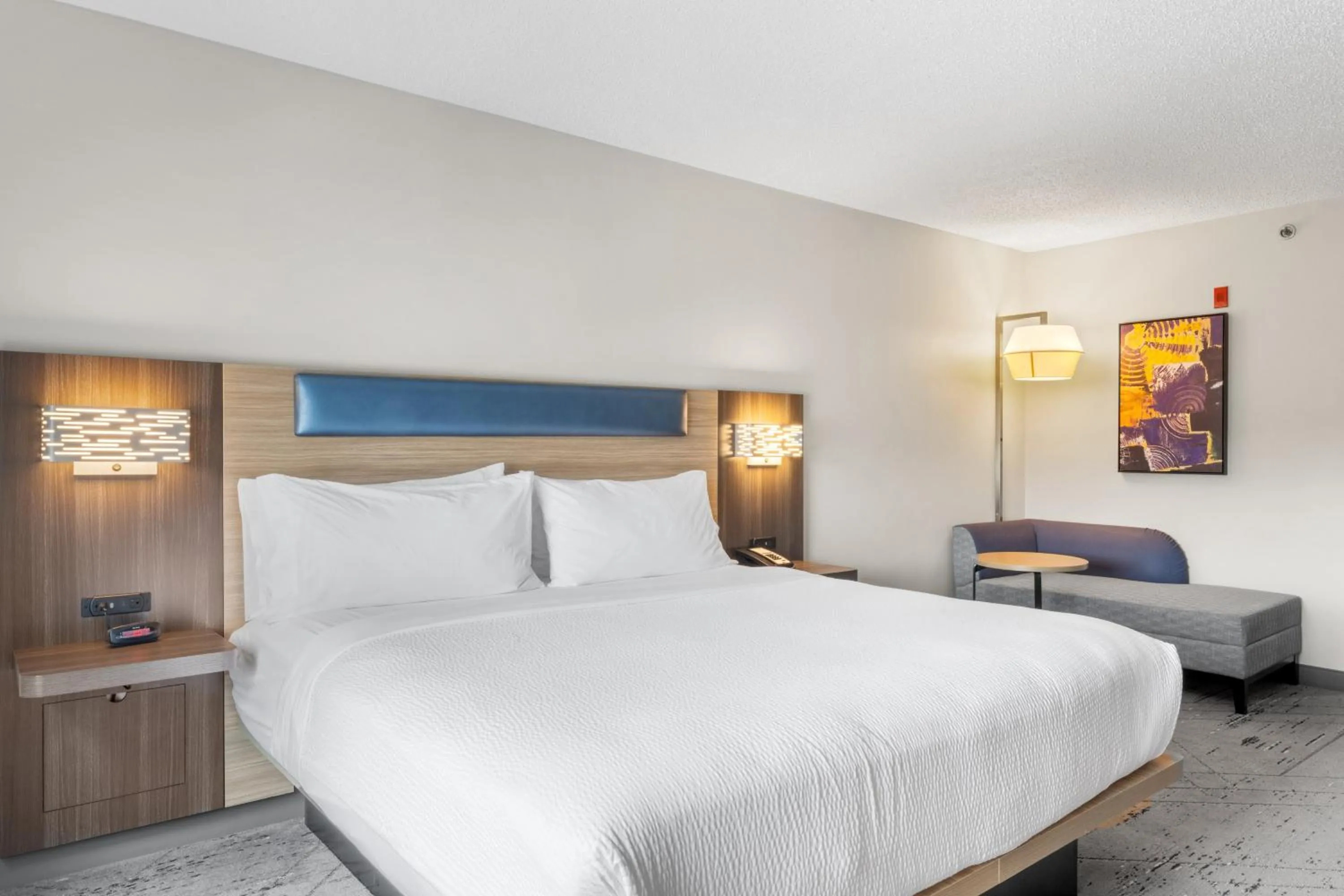 Photo of the whole room, Bed in Holiday Inn Express Hartford-Newington by IHG