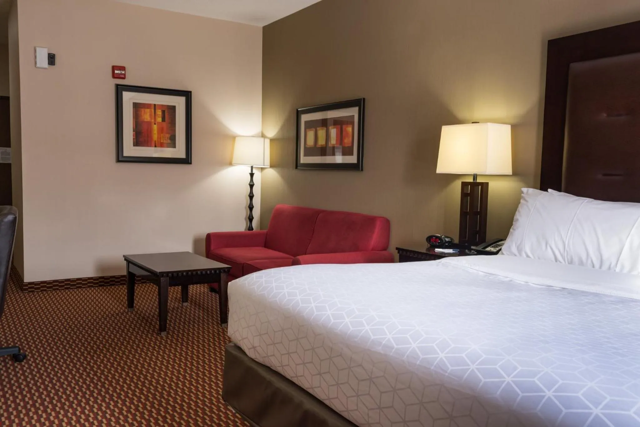 Photo of the whole room, Bed in Holiday Inn Express Hartford-Newington by IHG