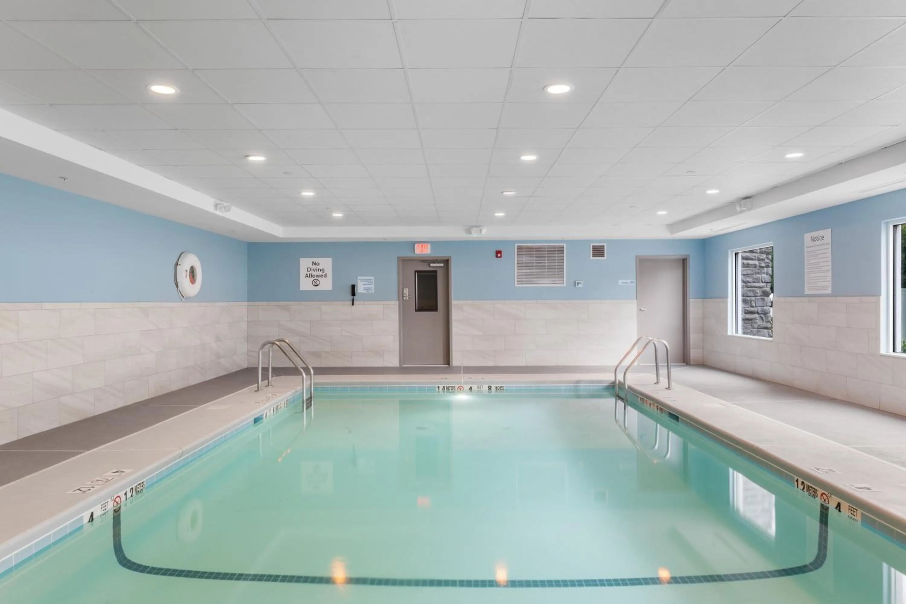 Swimming pool in Holiday Inn Express Hartford-Newington by IHG