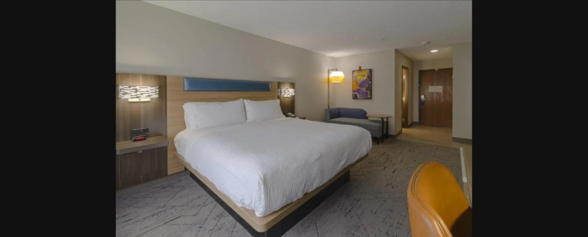 Photo of the whole room, Bed in Holiday Inn Express Hartford-Newington by IHG