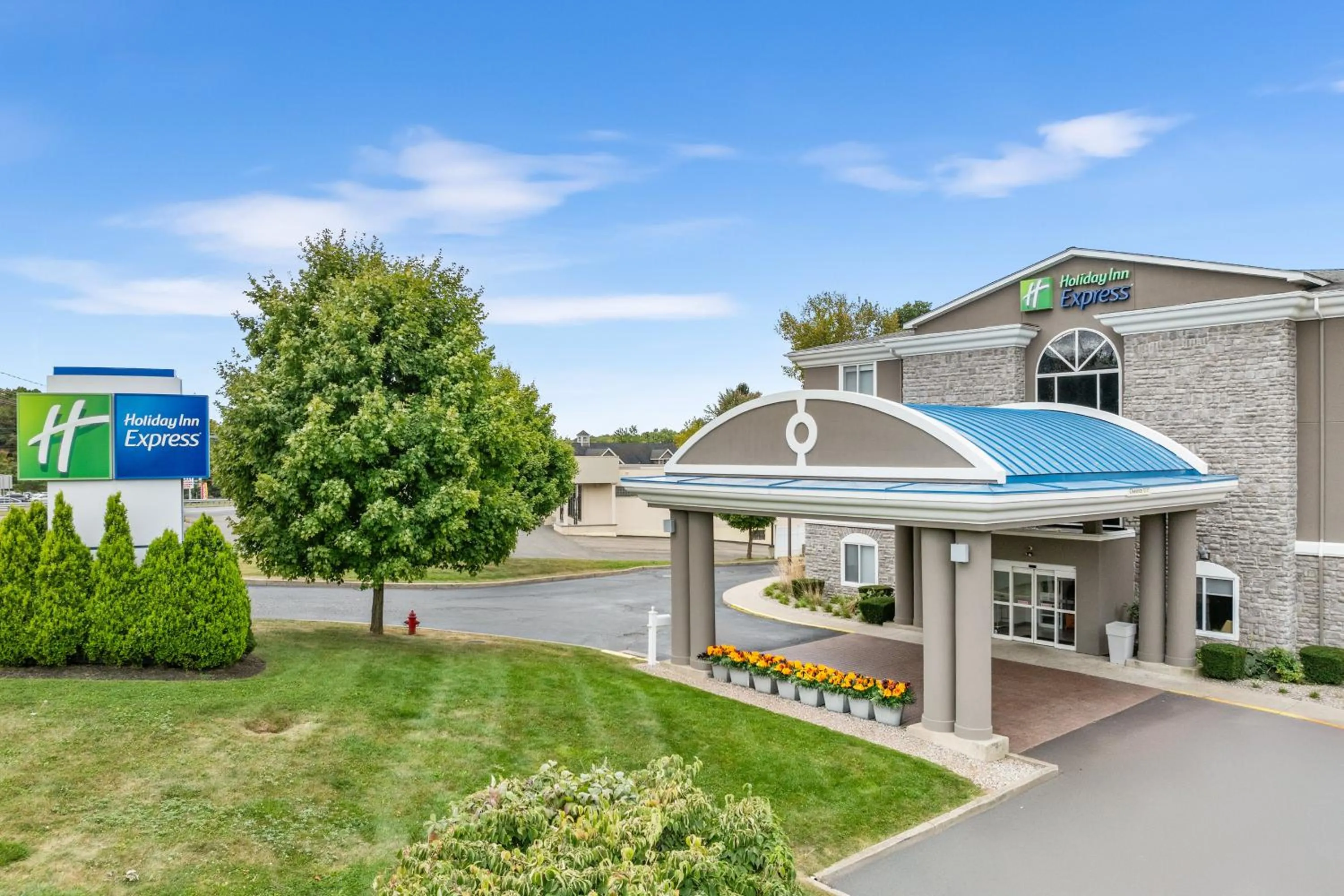 Property building in Holiday Inn Express Hartford-Newington by IHG