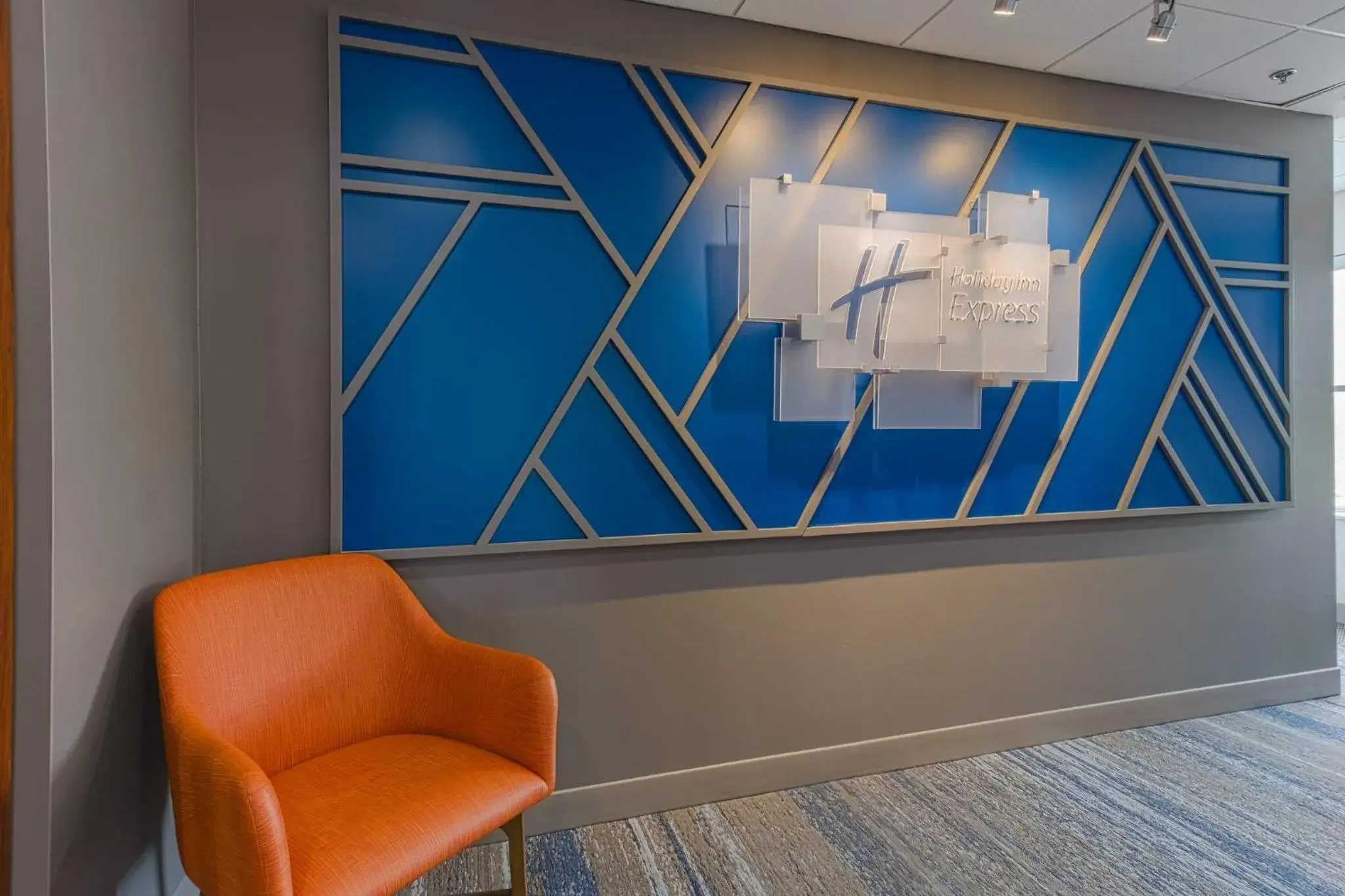 Property building in Holiday Inn Express Hartford-Newington by IHG Property building in Holiday Inn Express Hartford-Newington by IHG