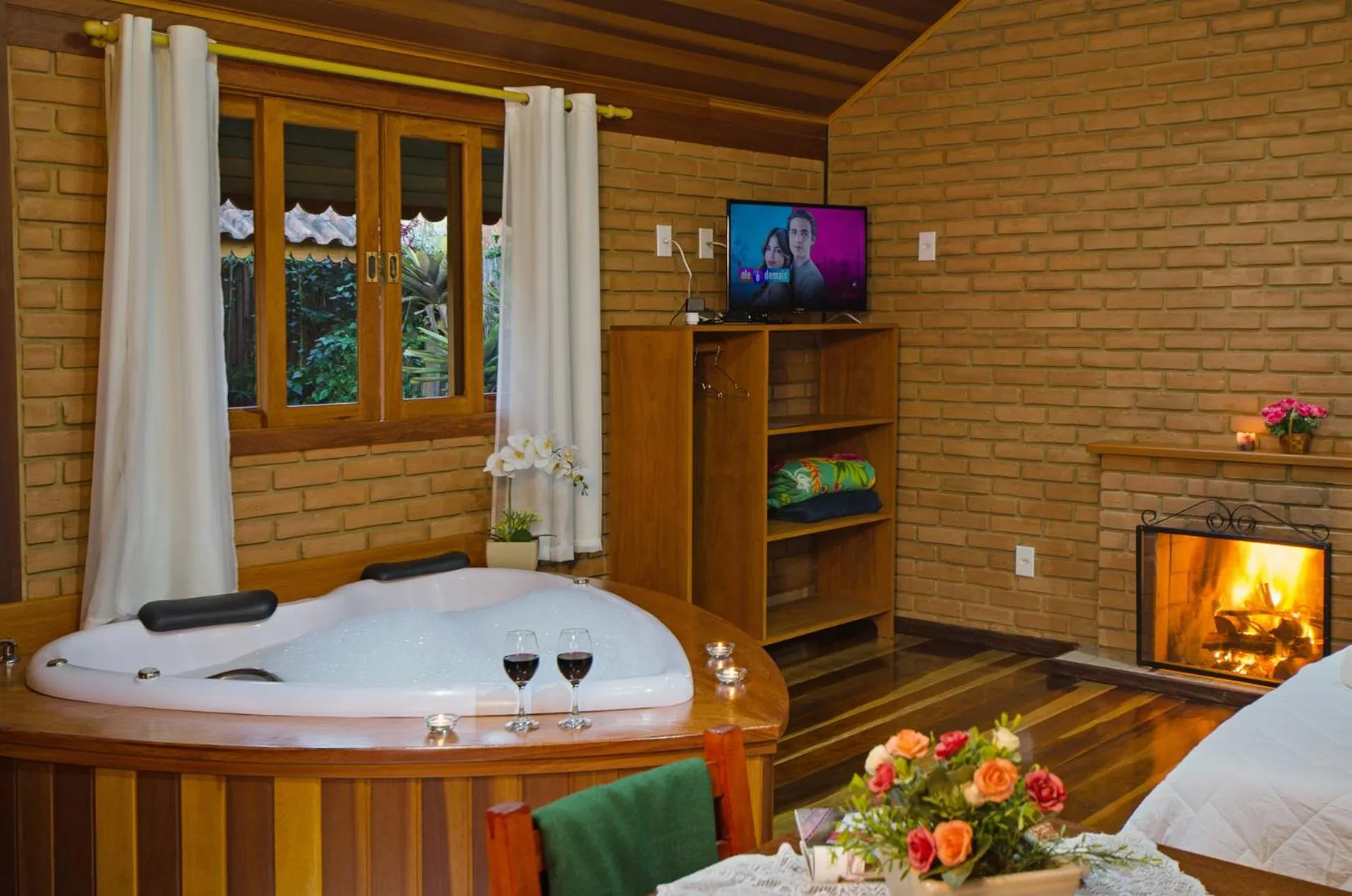 Bath, Bed in Pousada Vista Bonita