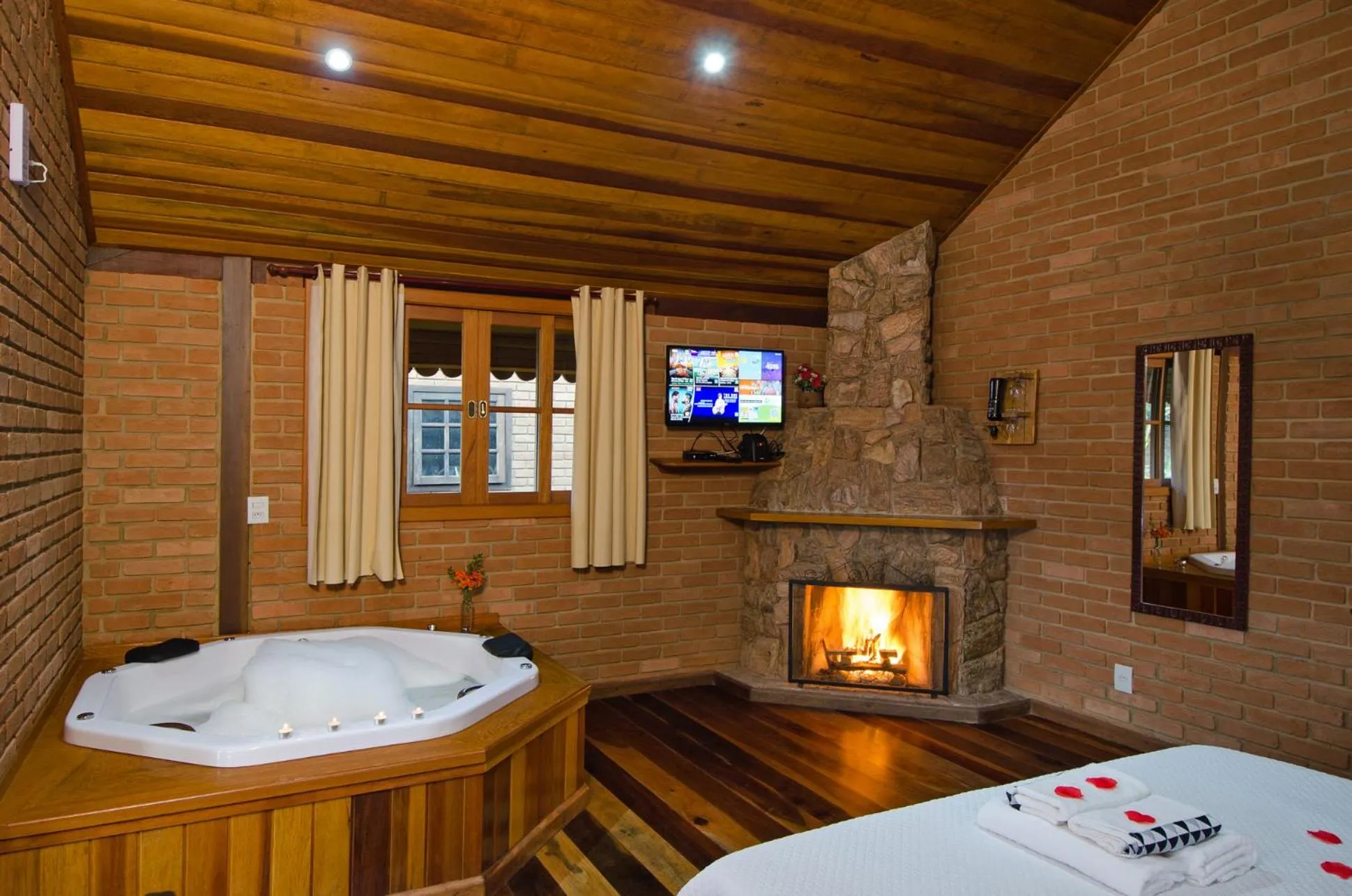 Hot Tub in Pousada Vista Bonita