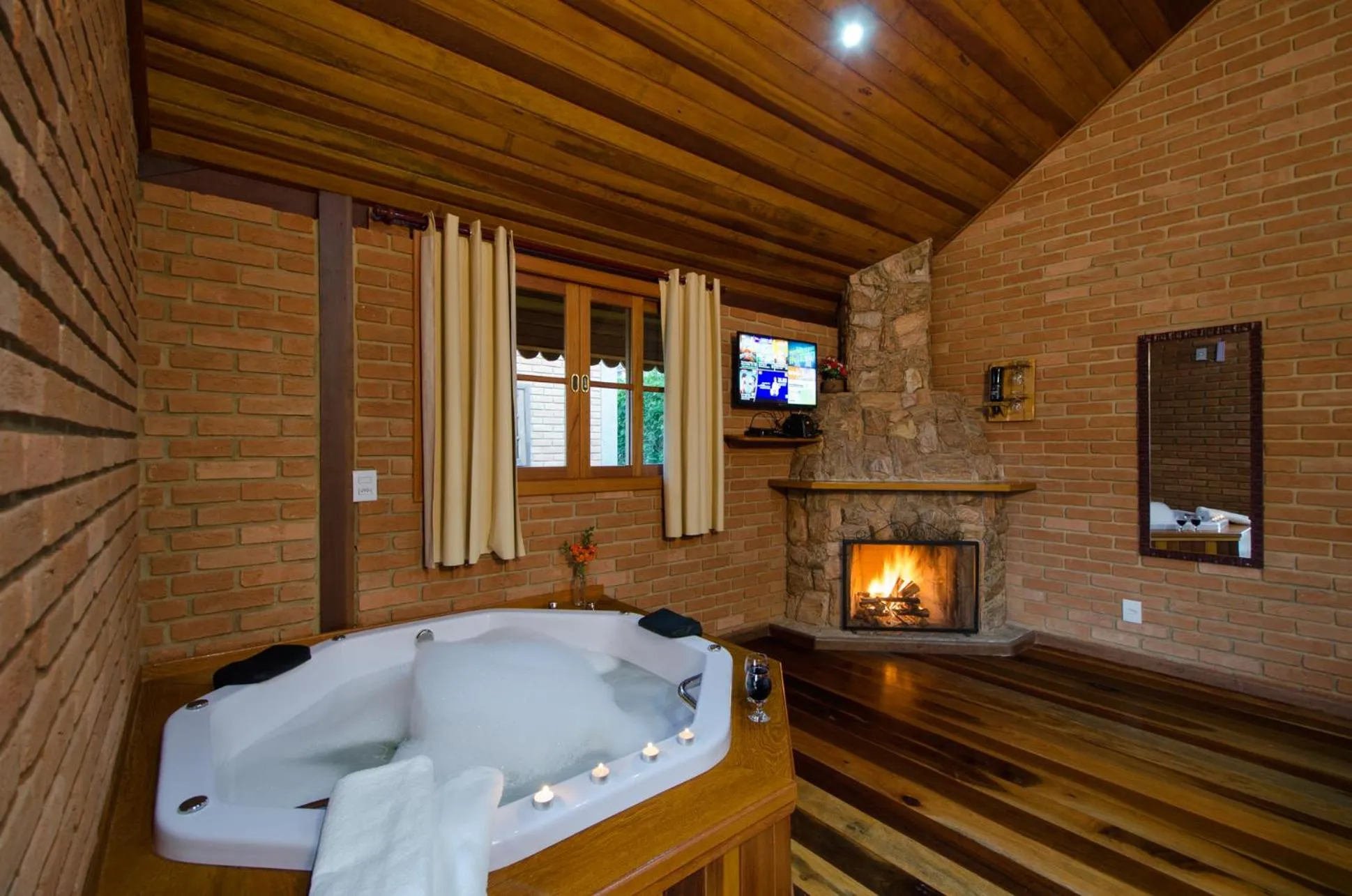 Hot Tub in Pousada Vista Bonita