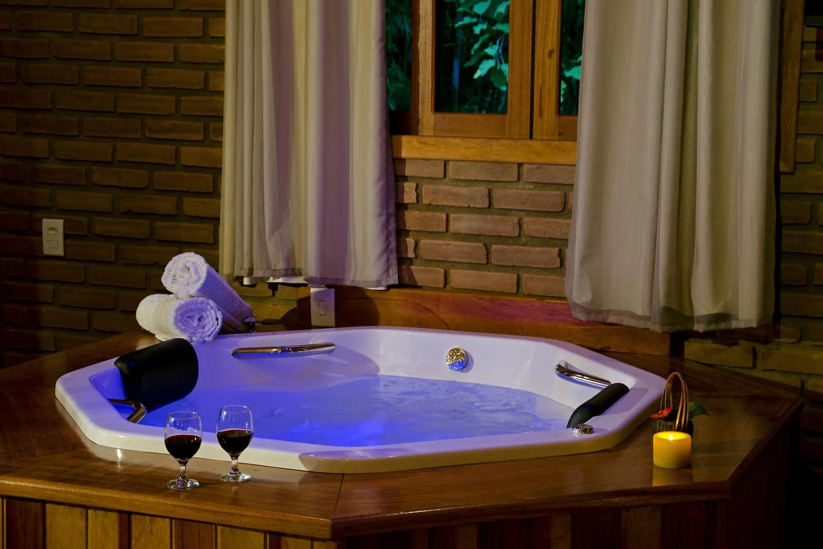 Hot Tub in Pousada Vista Bonita