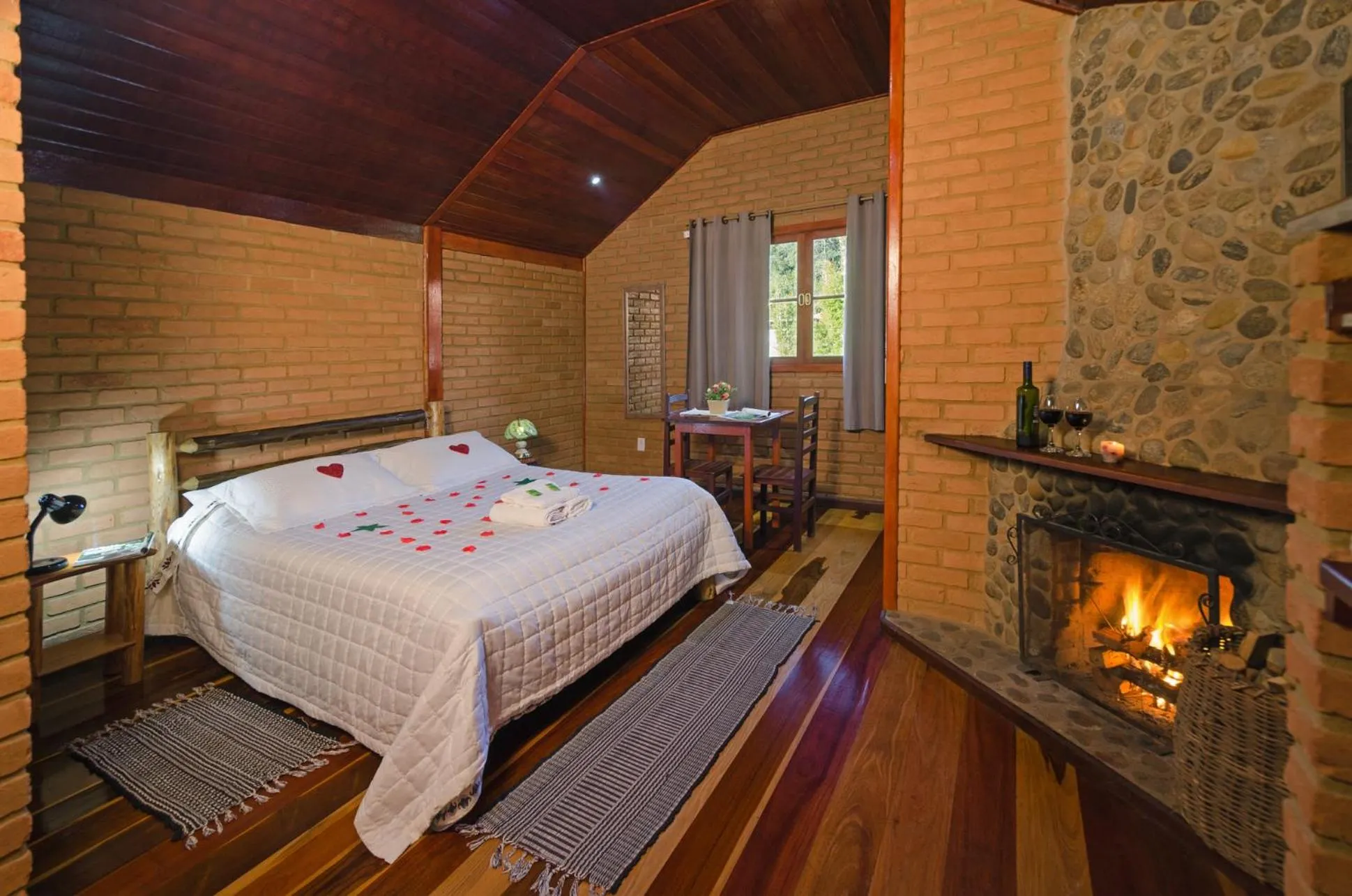 Photo of the whole room, Bed in Pousada Vista Bonita