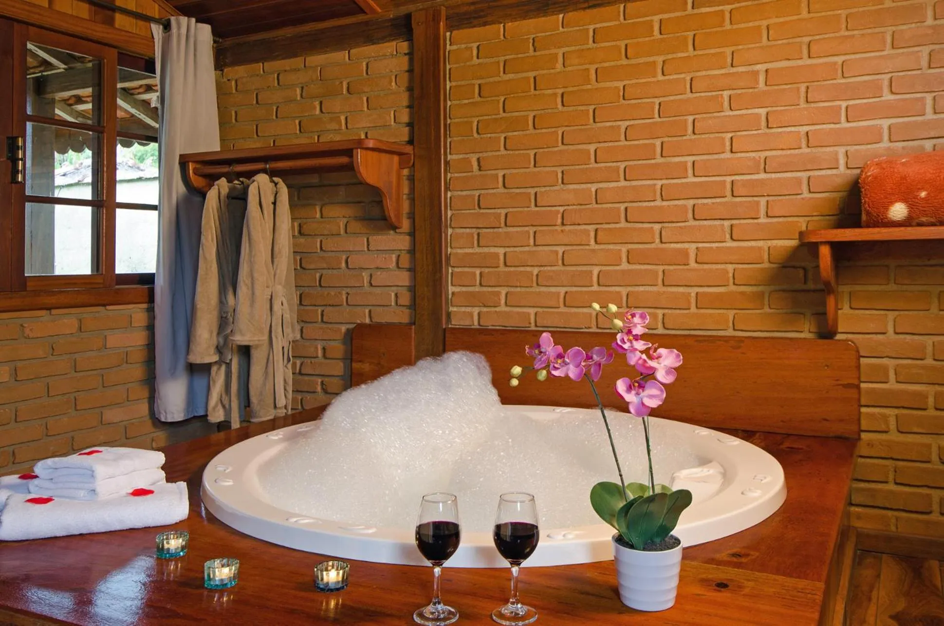 Hot Tub in Pousada Vista Bonita