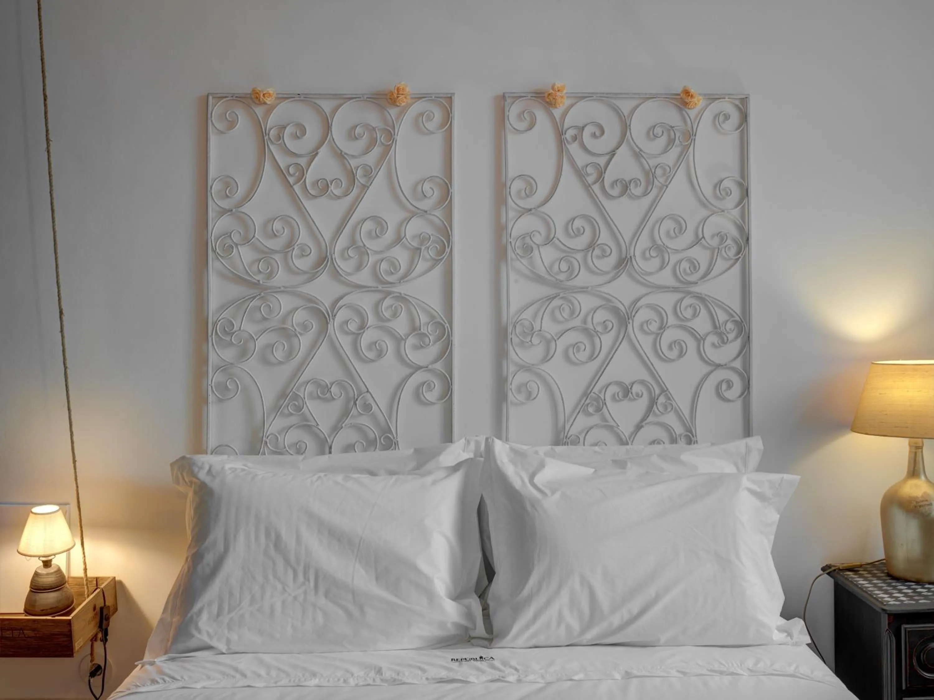 Decorative detail, Bed in República Guest House