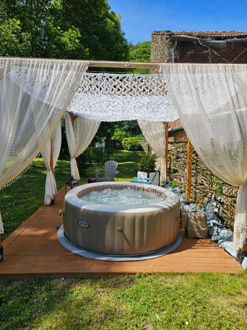 Hot Tub in Bastide du Thoré