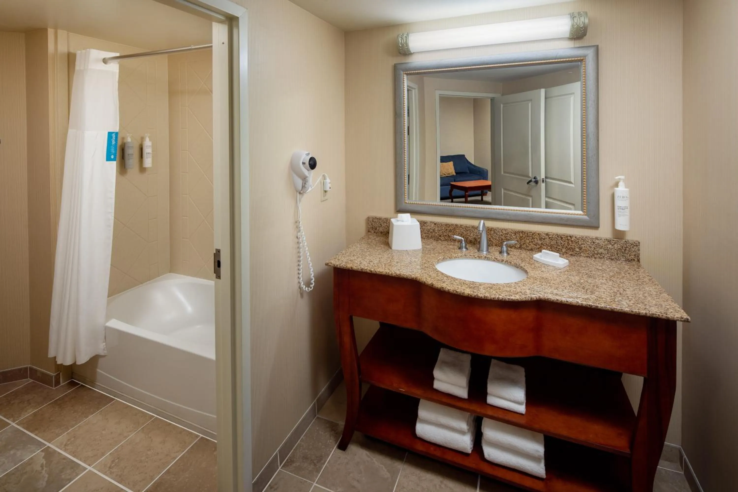 Shower in Hampton Inn & Suites Mystic