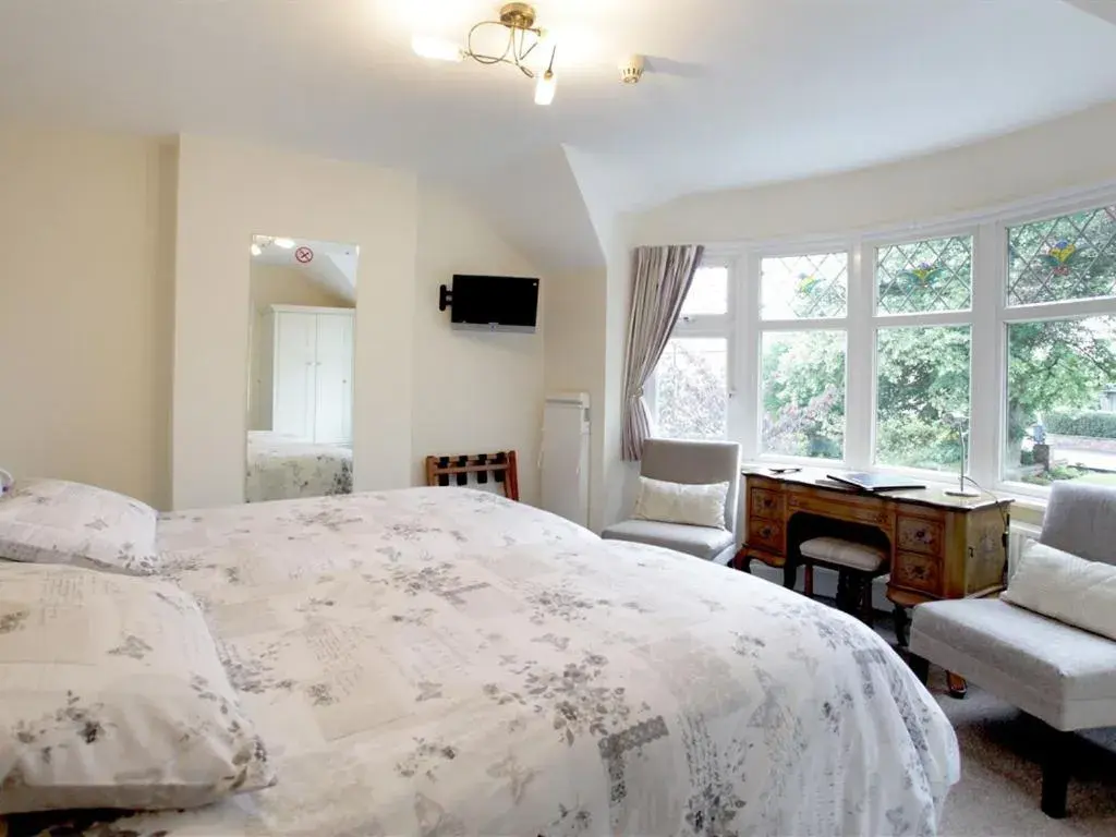 Superior King or Twin Room in The Hinton Guest House Superior King or Twin Room in The Hinton Guest House