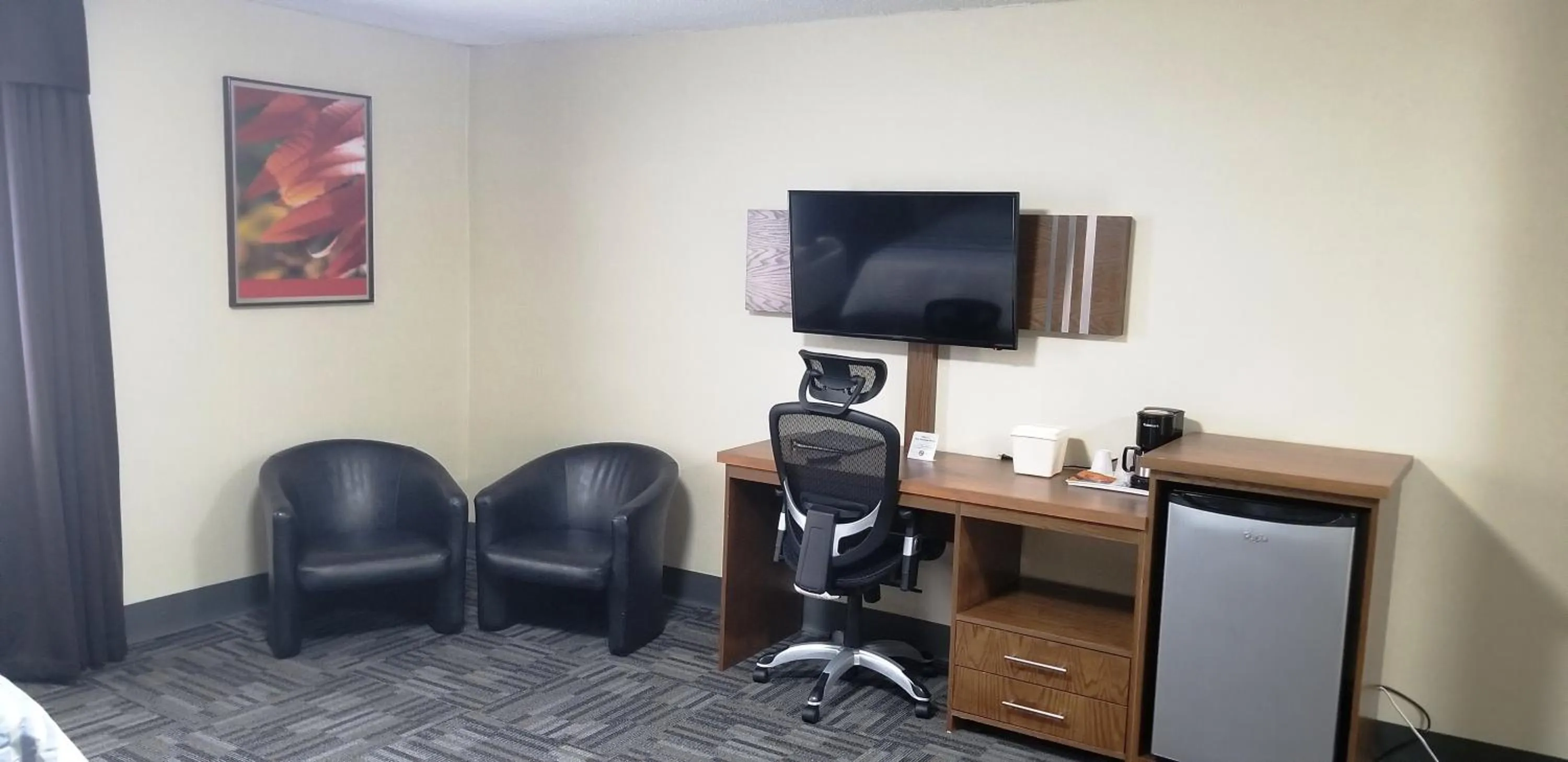 Baymont by Wyndham Montreal Airport