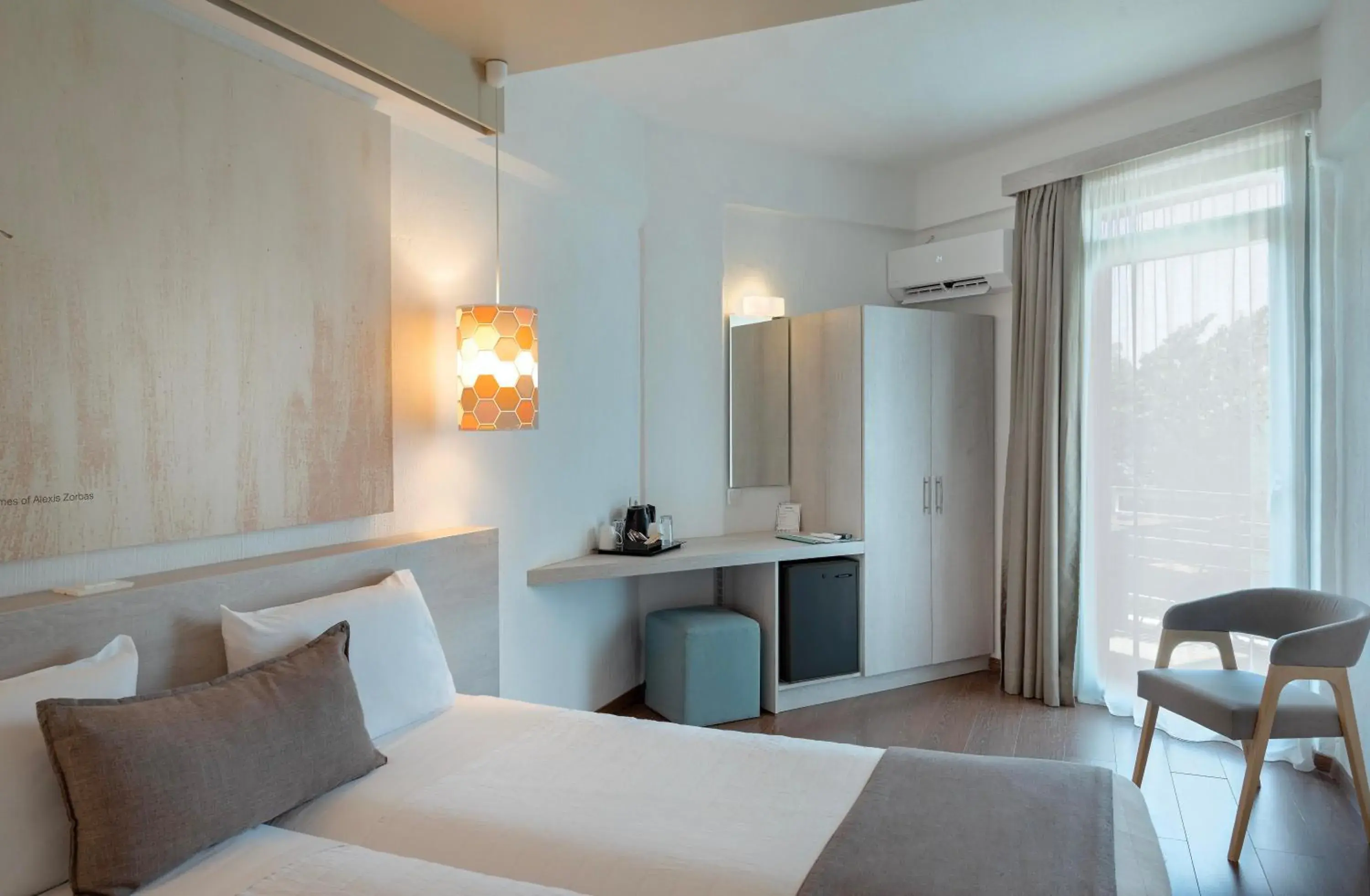 Bed in The Grove Seaside Hotel Bed in The Grove Seaside Hotel