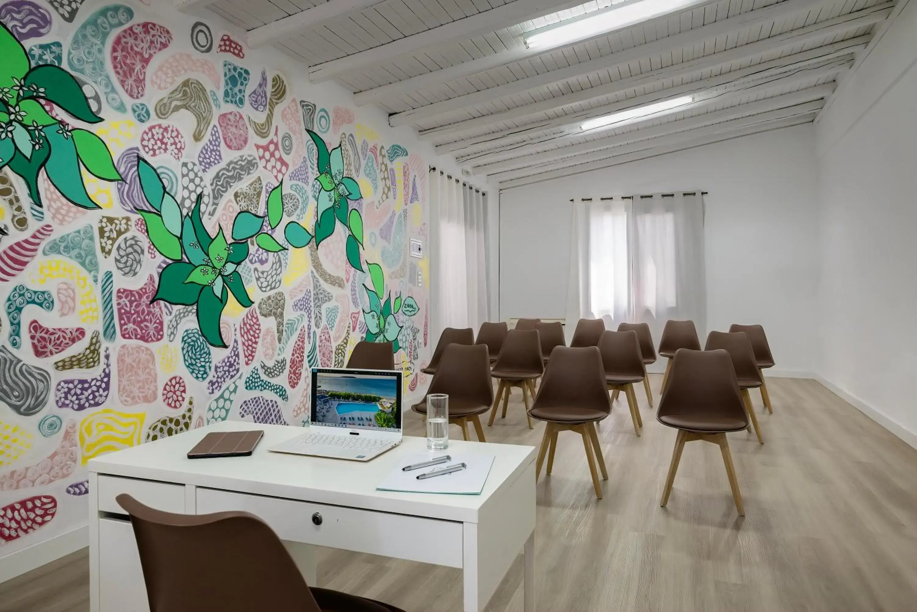 Living room in The Grove Seaside Hotel Living room in The Grove Seaside Hotel