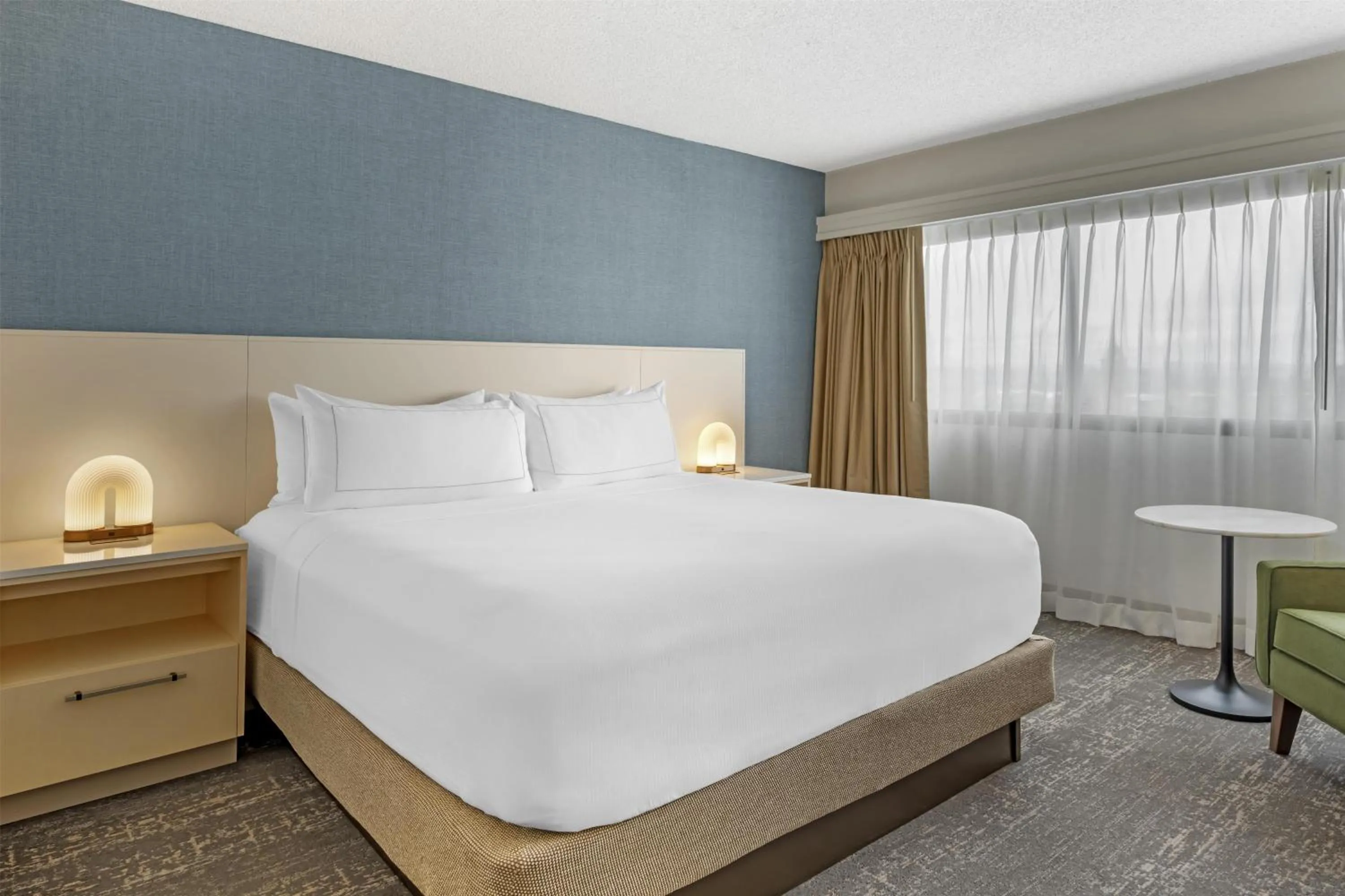 Bed in DoubleTree by Hilton Spokane City Center