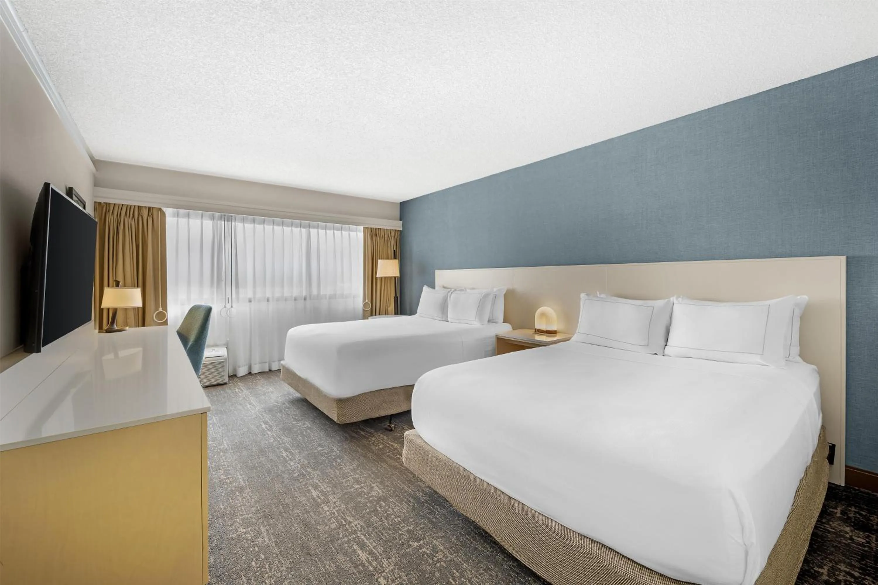 Bed in DoubleTree by Hilton Spokane City Center