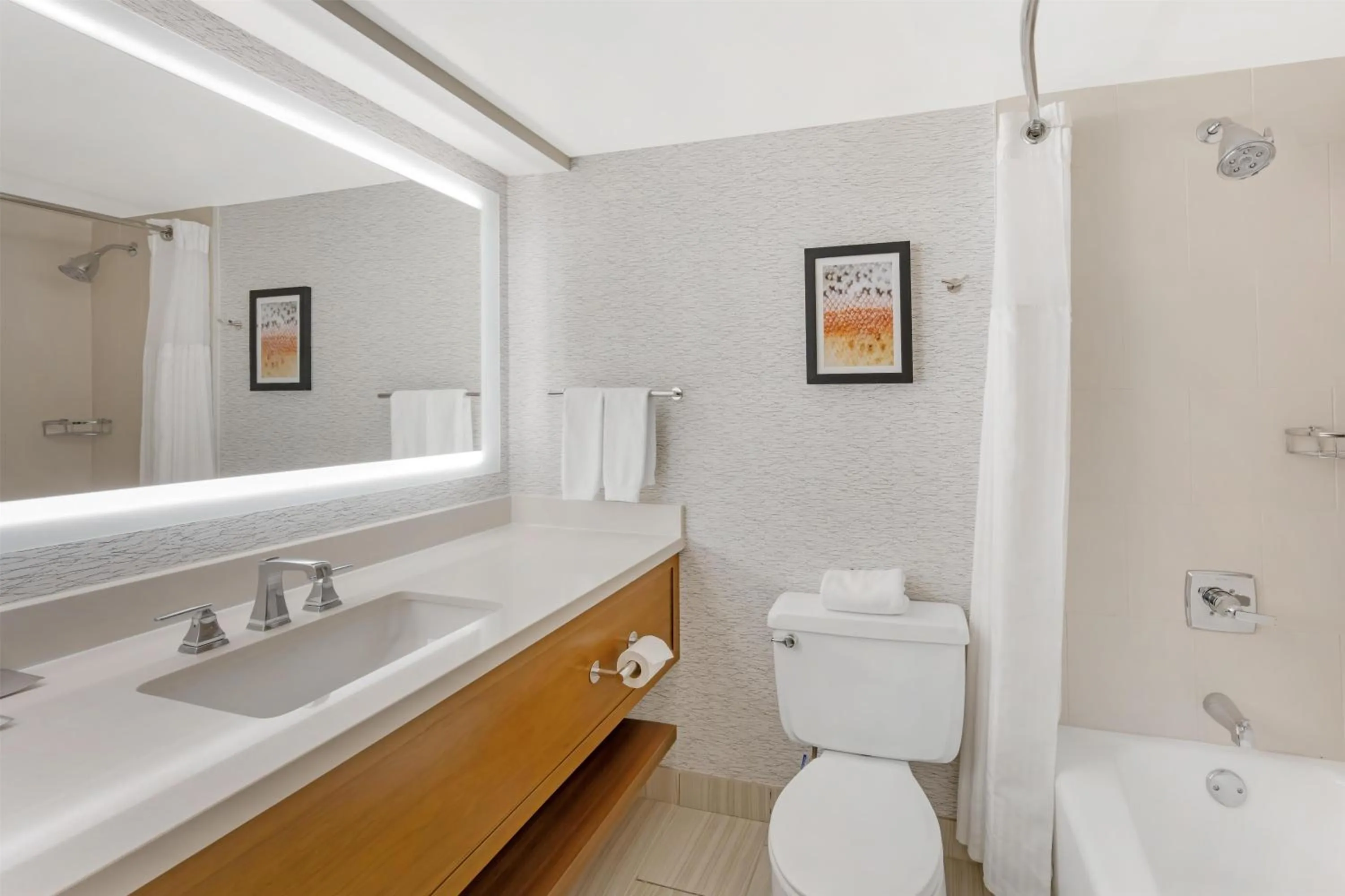 Bathroom in DoubleTree by Hilton Spokane City Center