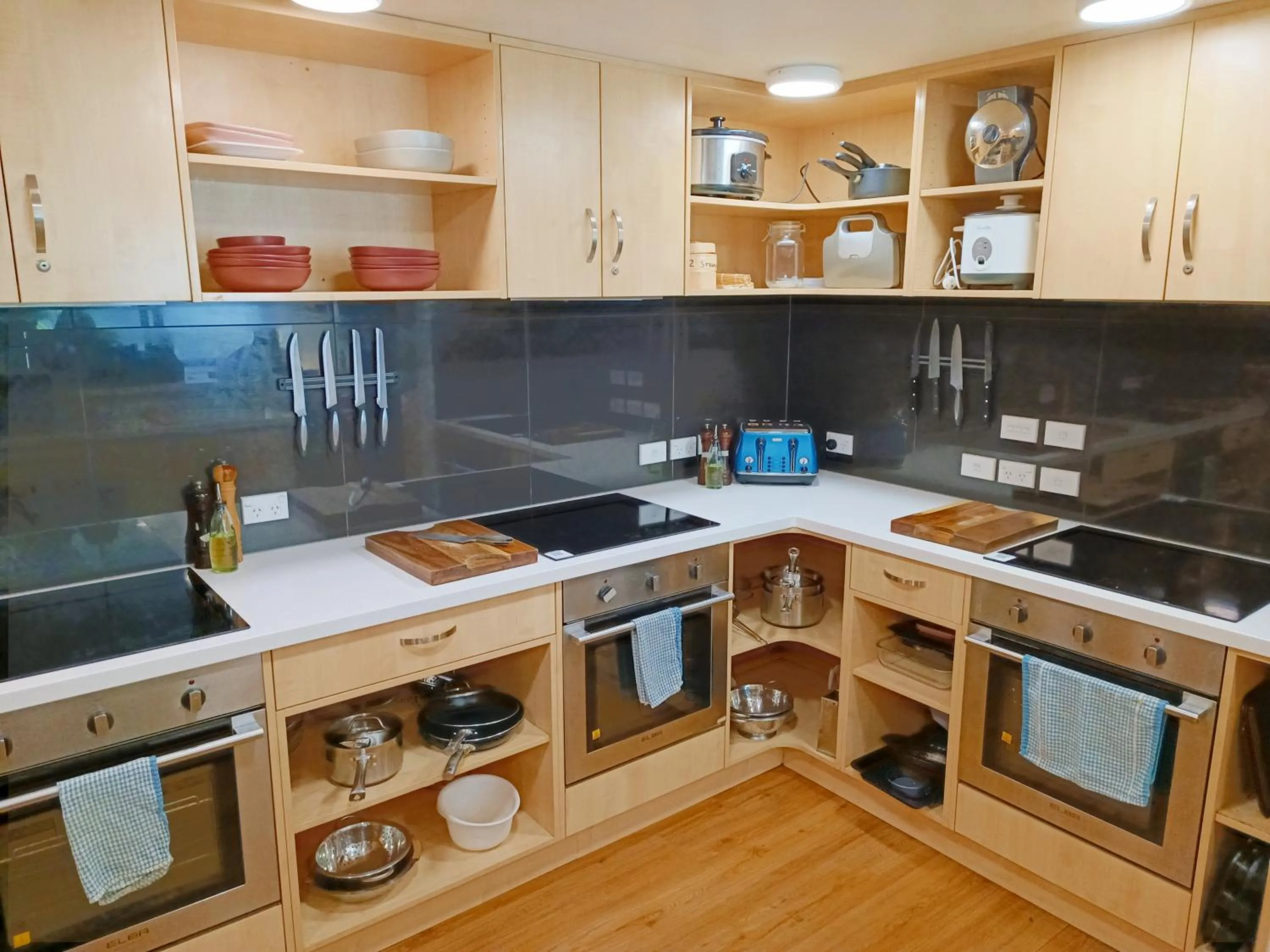 Adventure Q2 Hostel