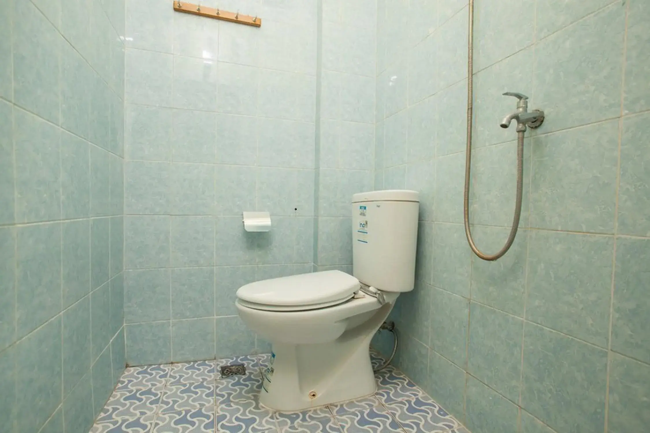 Bathroom in RedDoorz near Petra University 2