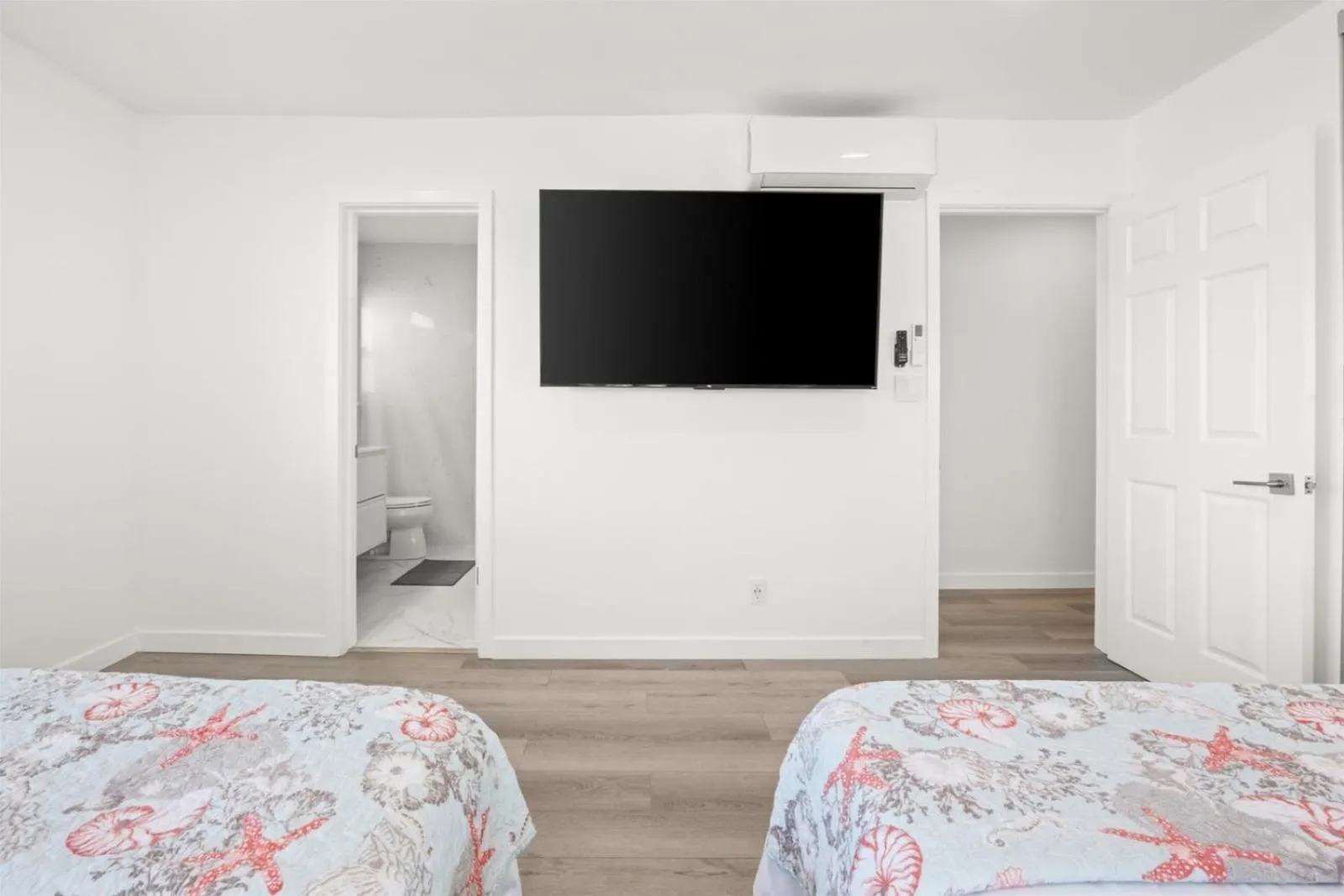 Property building, Bed in 103-Luxury3