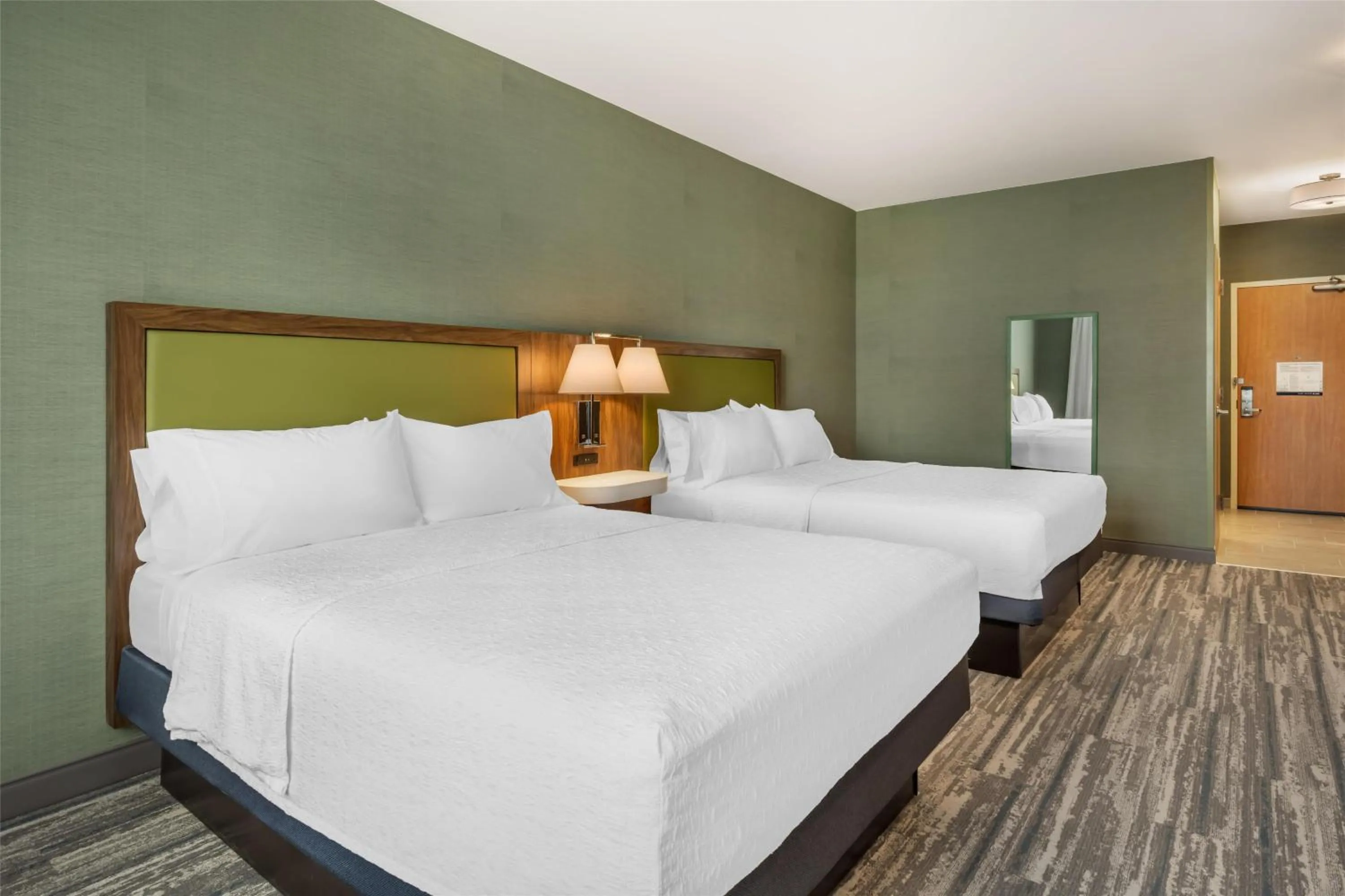 Bed in Hampton Inn and Suites Coeur d'Alene