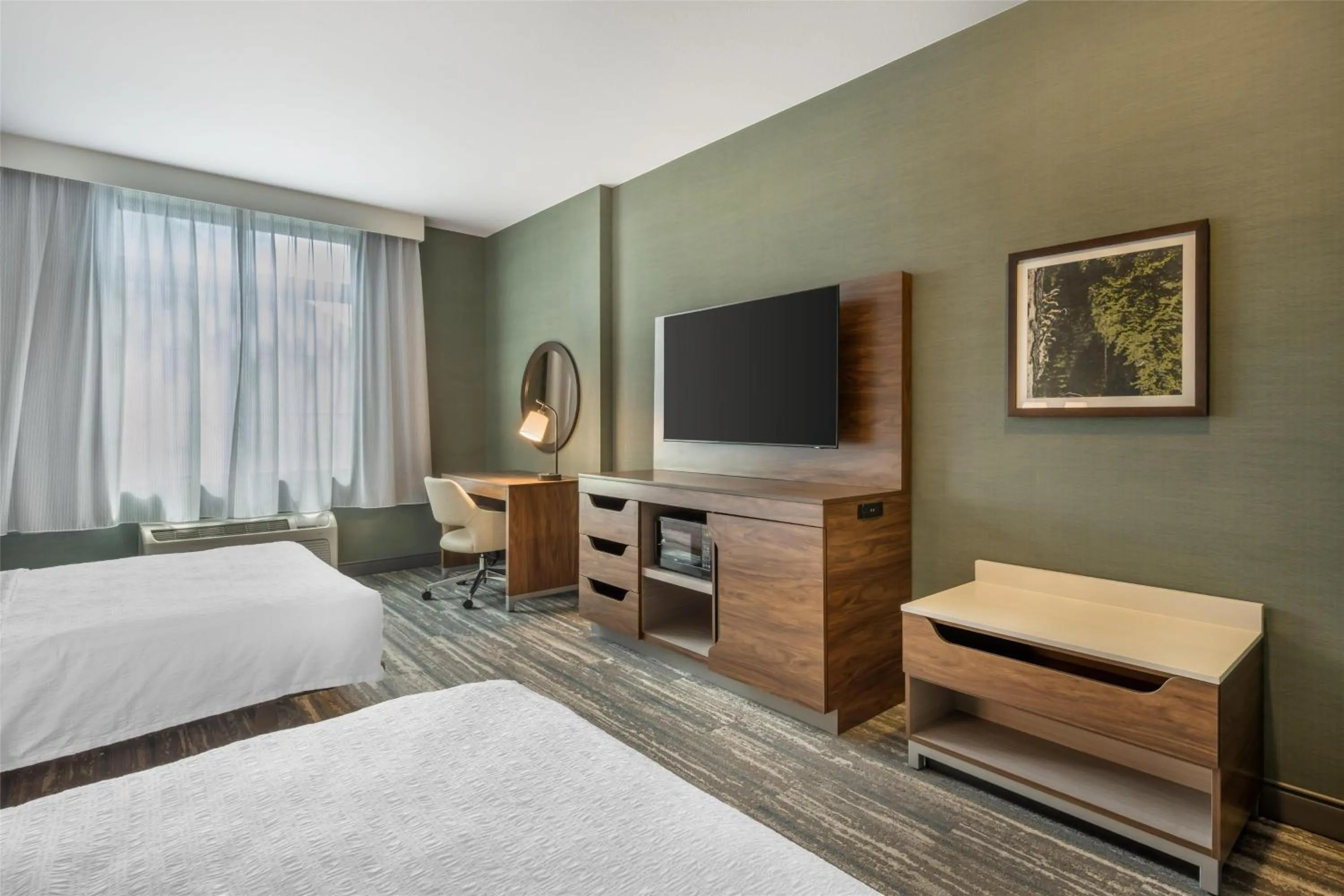 Bedroom, Bed in Hampton Inn and Suites Coeur d'Alene