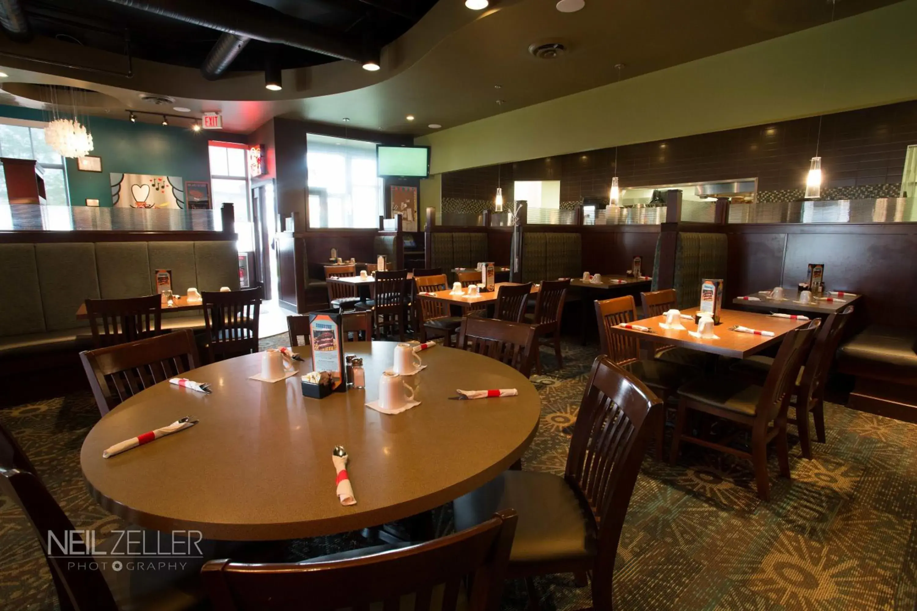 Restaurant/places to eat in Days Inn & Suites by Wyndham Edmonton Airport Restaurant/places to eat in Days Inn & Suites by Wyndham Edmonton Airport