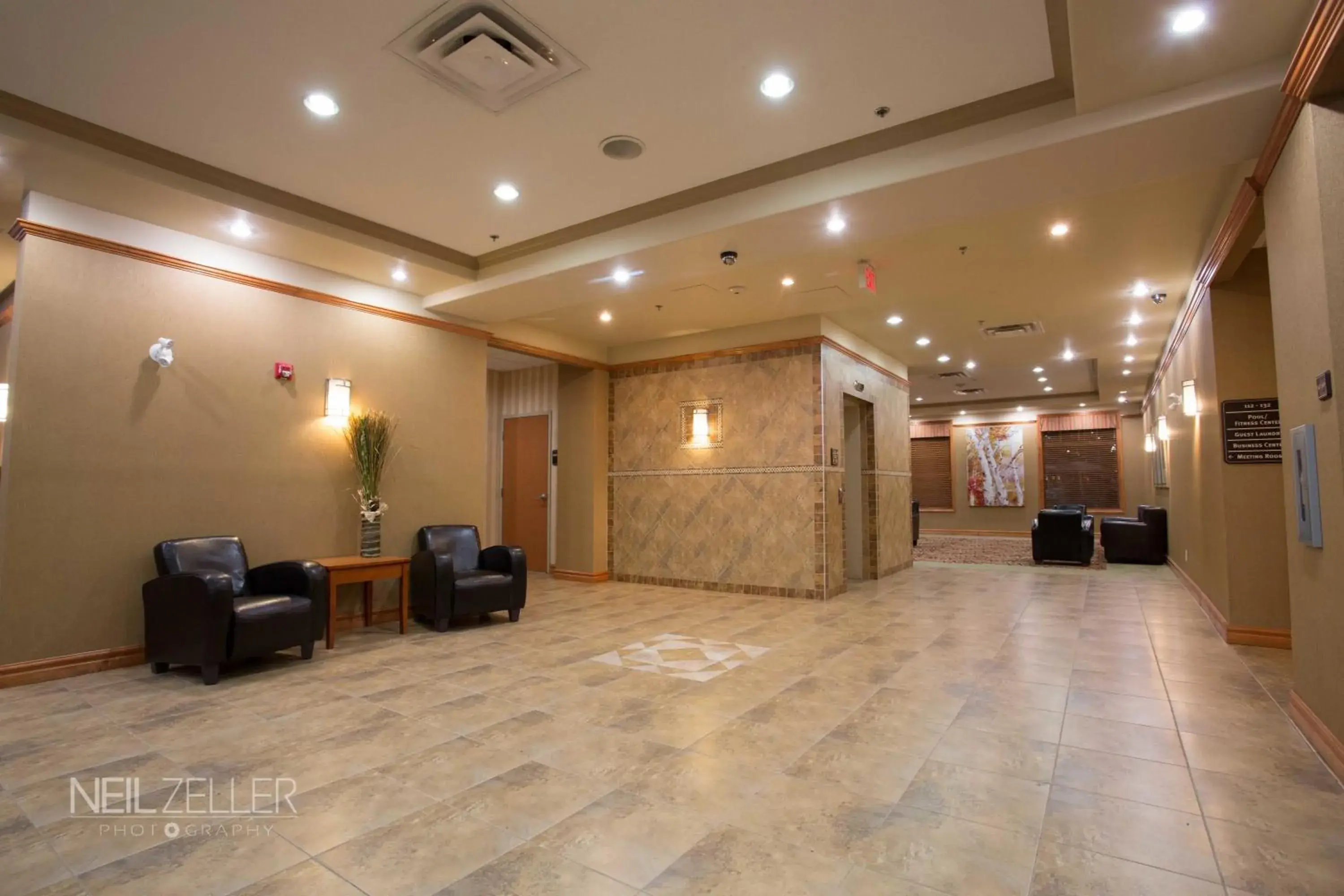 Lobby or reception in Days Inn & Suites by Wyndham Edmonton Airport Lobby or reception in Days Inn & Suites by Wyndham Edmonton Airport