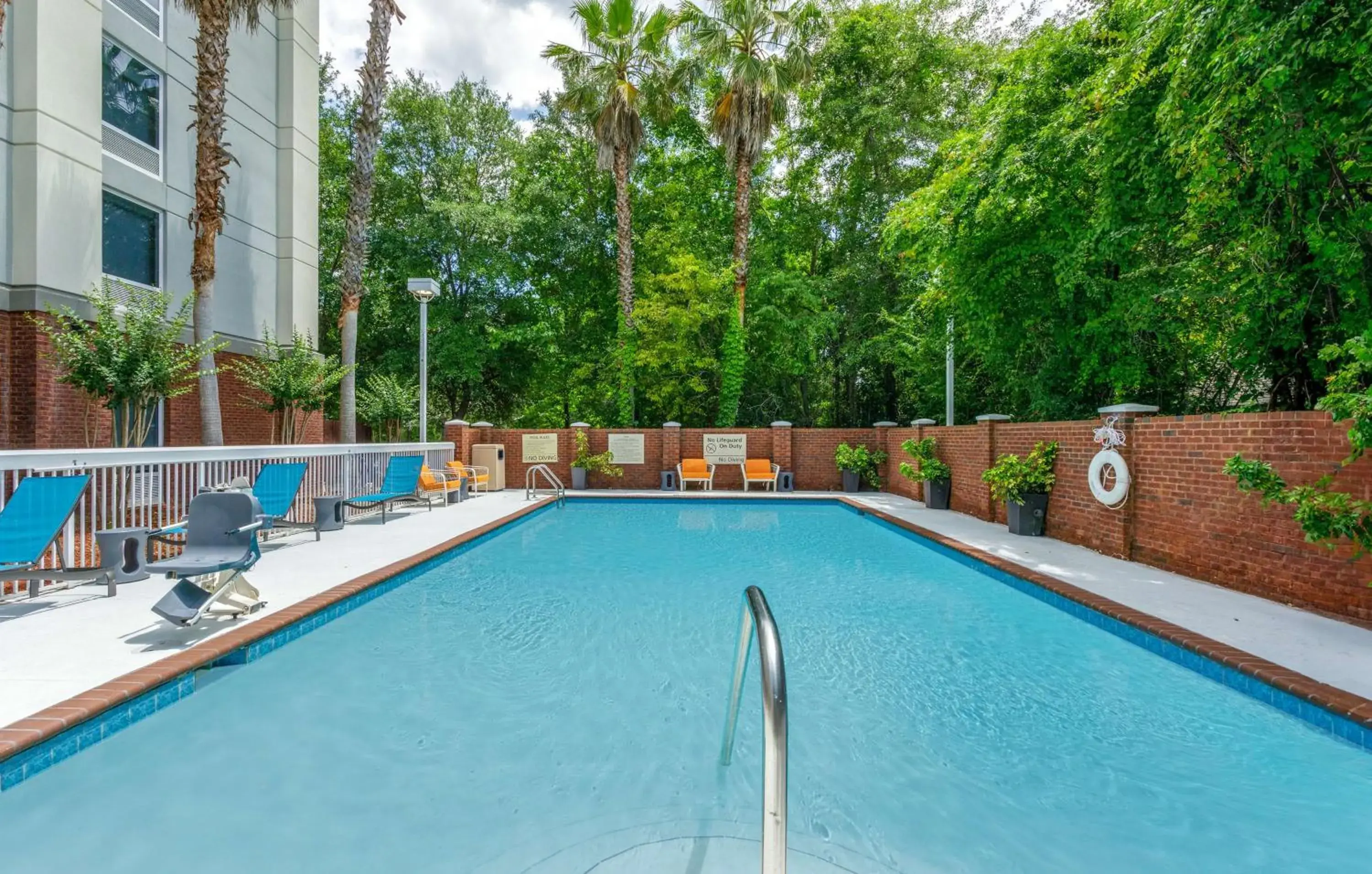 Pool view in Hampton Inn & Suites Tallahassee I-10-Thomasville Road Pool view in Hampton Inn & Suites Tallahassee I-10-Thomasville Road