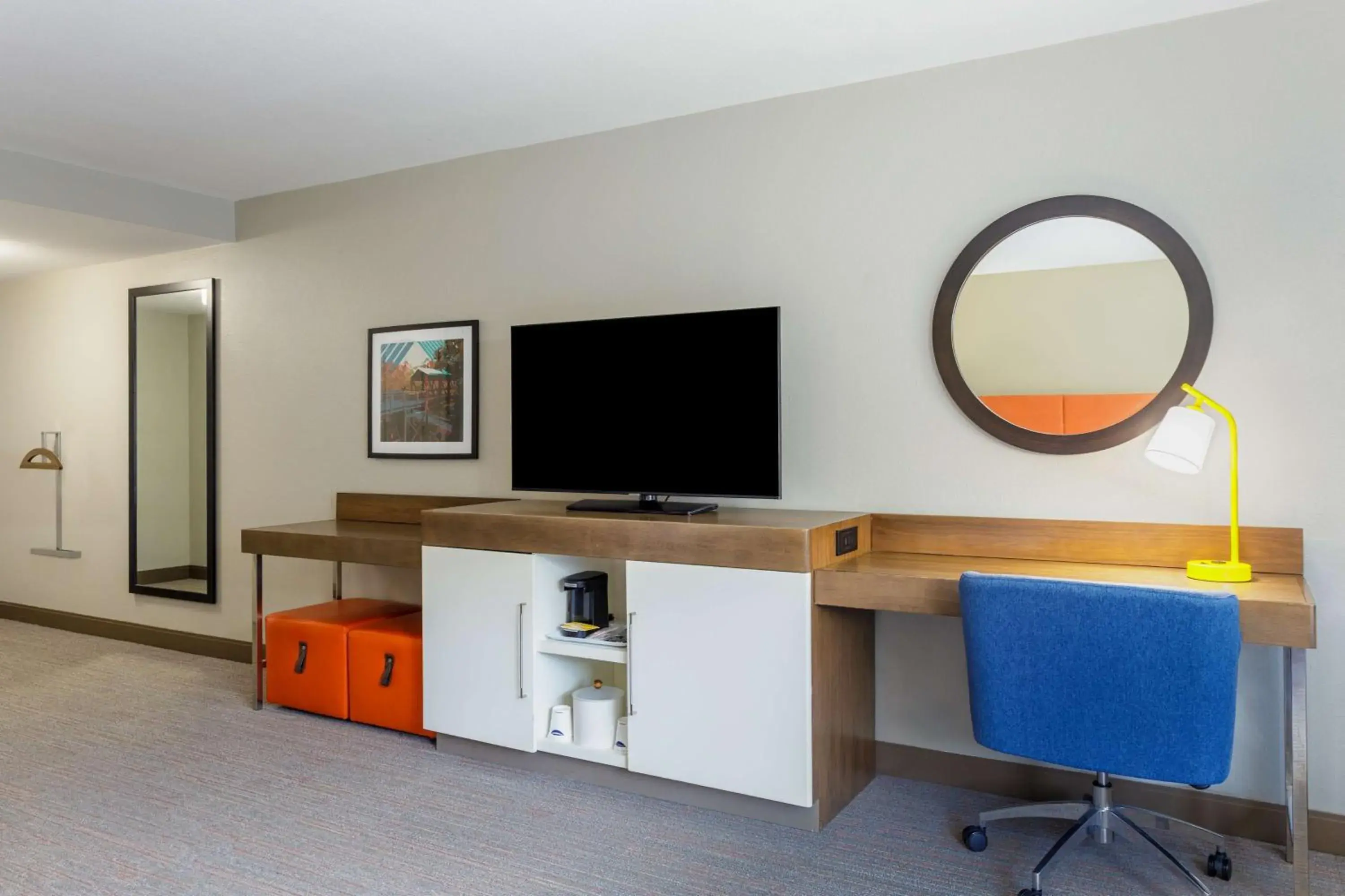 Bedroom in Hampton Inn & Suites Tallahassee I-10-Thomasville Road Bedroom in Hampton Inn & Suites Tallahassee I-10-Thomasville Road