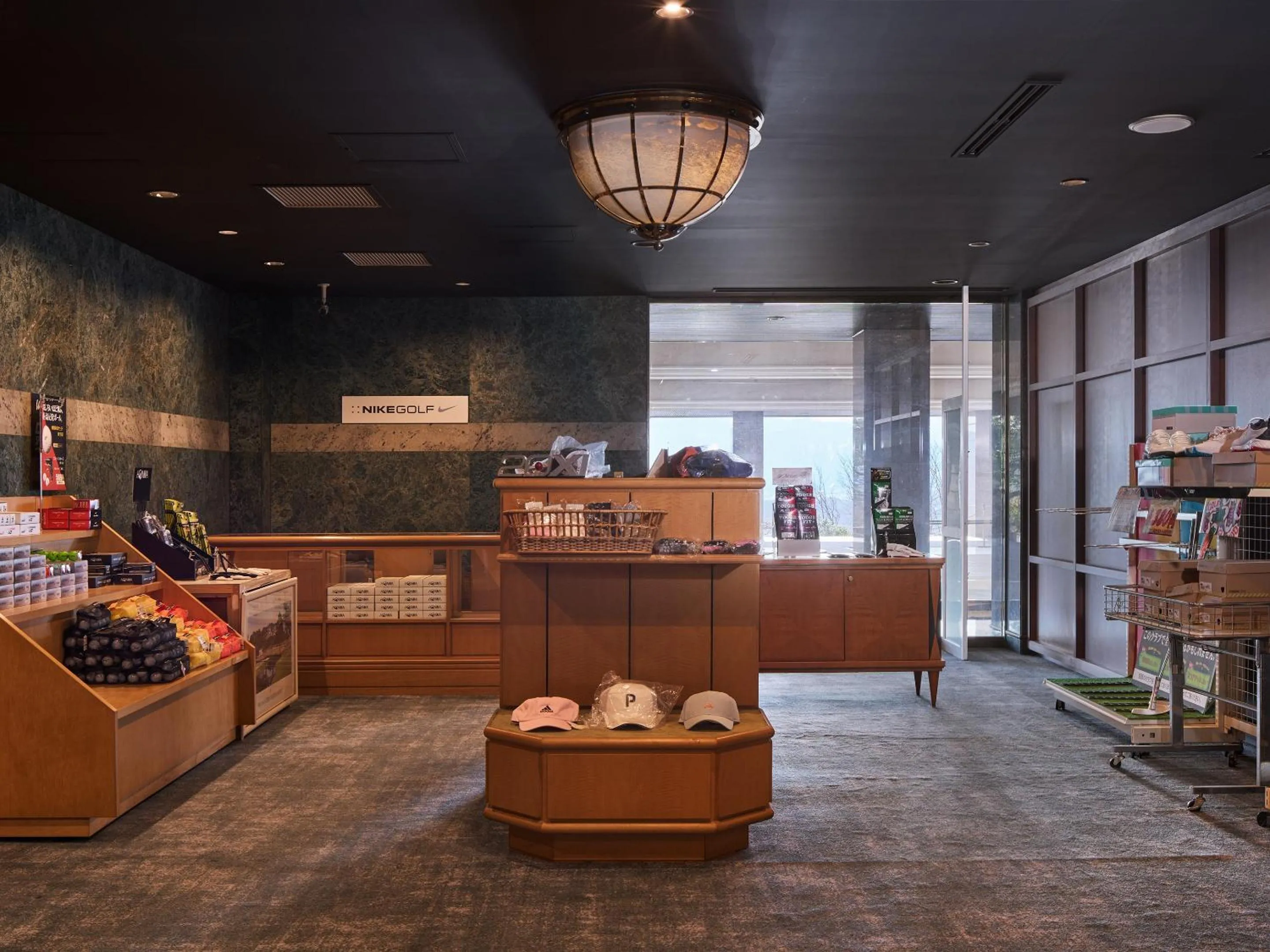 Area and facilities in Mission Hills Hotel