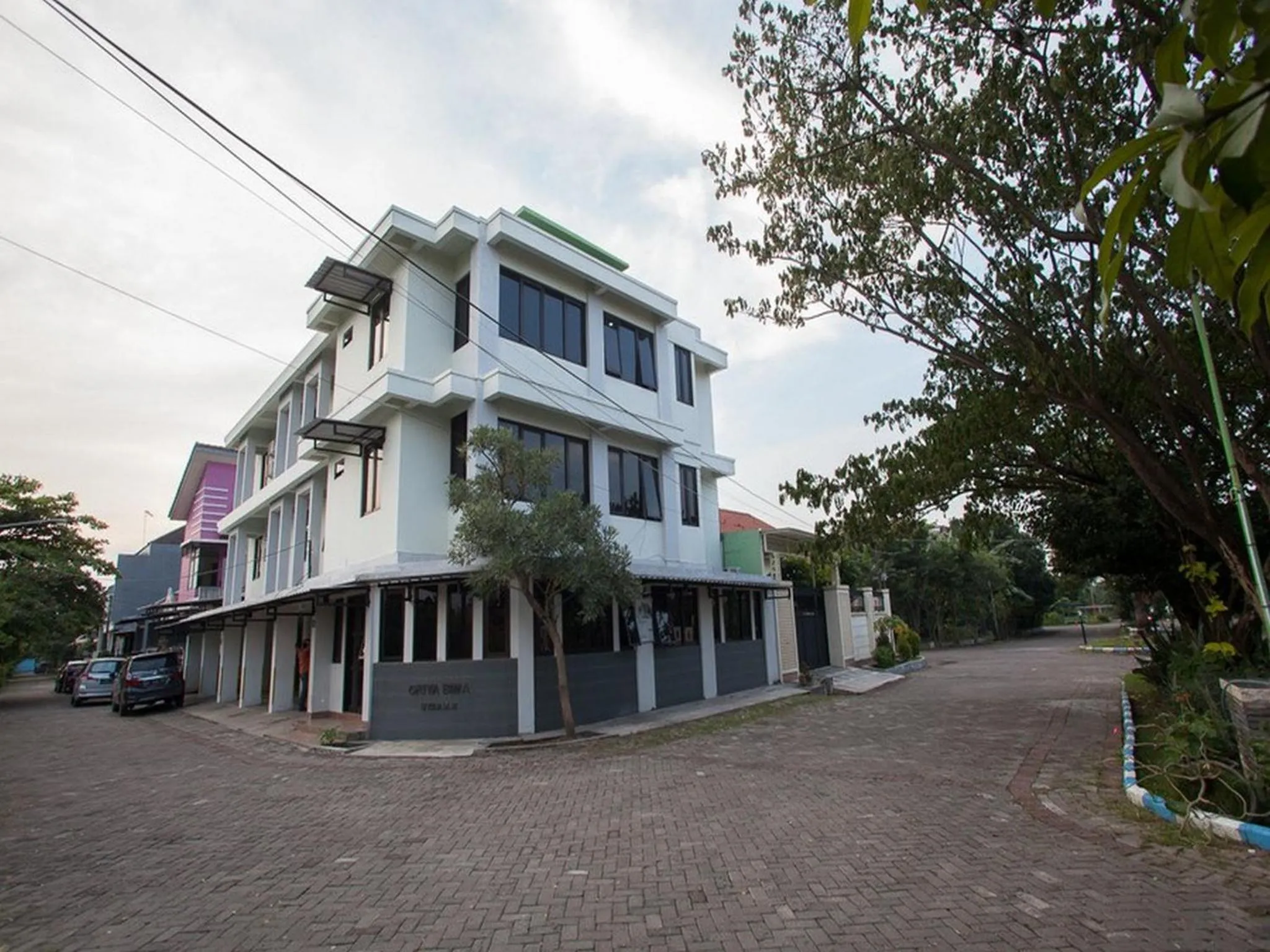 Property building in RedDoorz Syariah near DBL Arena 2