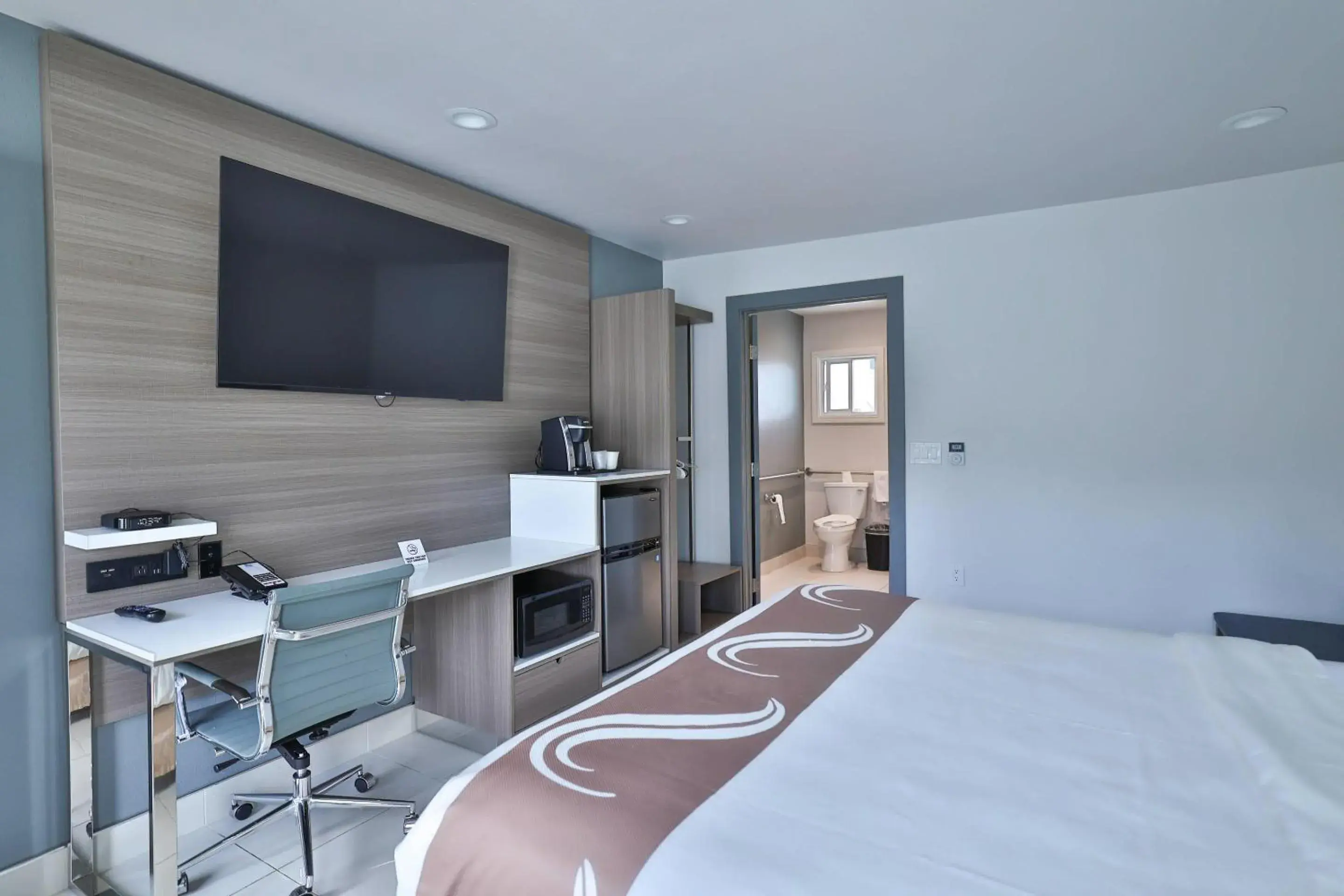 Bedroom, Bed in Rodeway Inn San Clemente Bedroom, Bed in Rodeway Inn San Clemente