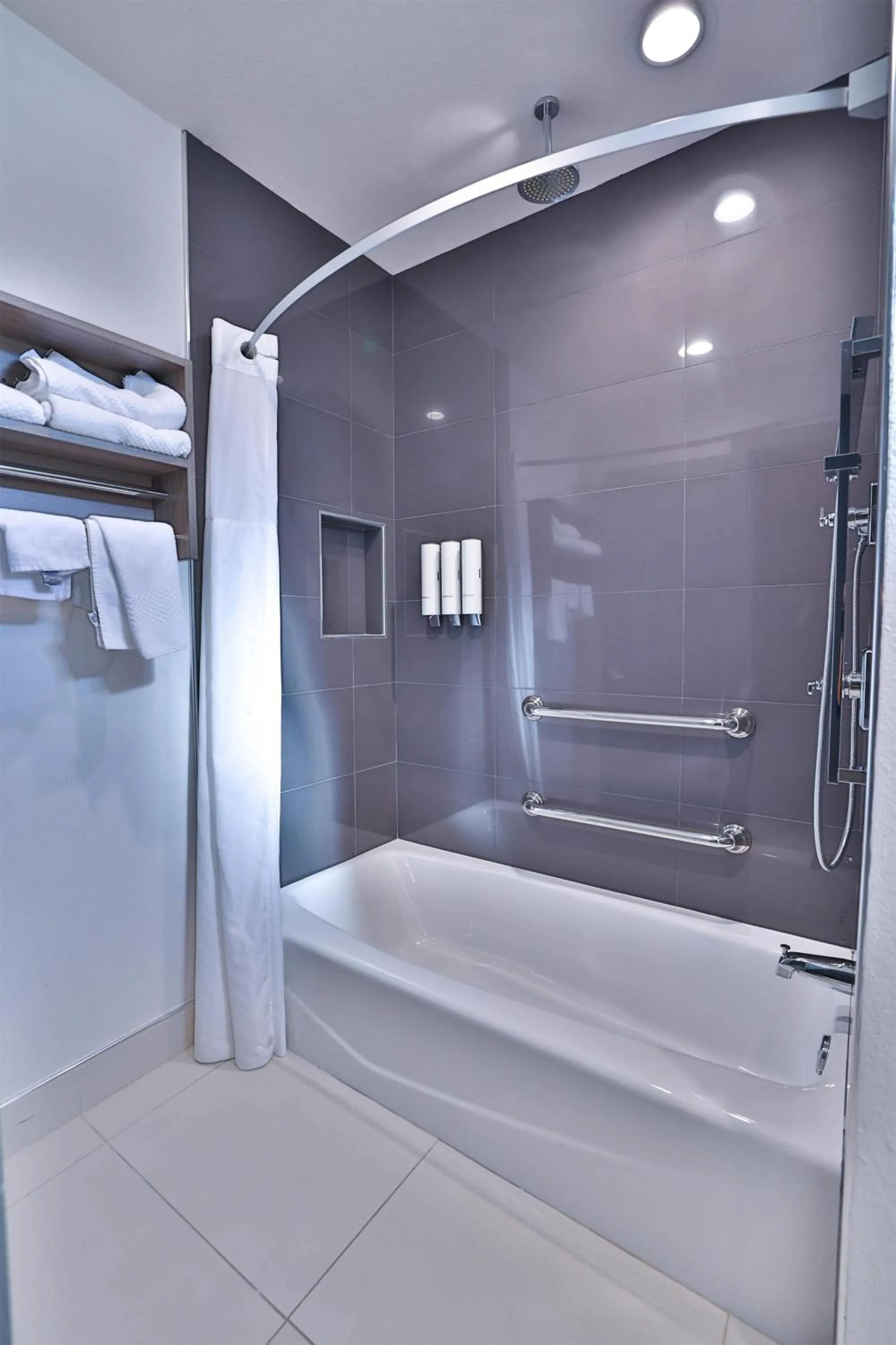 Bedroom in Rodeway Inn San Clemente