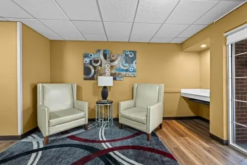 Suburban Studios Charlotte - Executive Park
