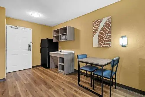 Suburban Studios Charlotte - Executive Park Suburban Studios Charlotte - Executive Park
